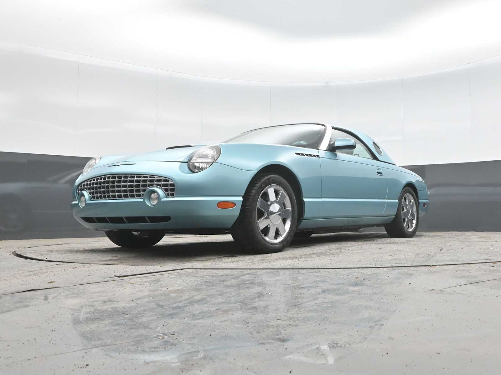 2002 Ford Thunderbird w/Hardtop Deluxe