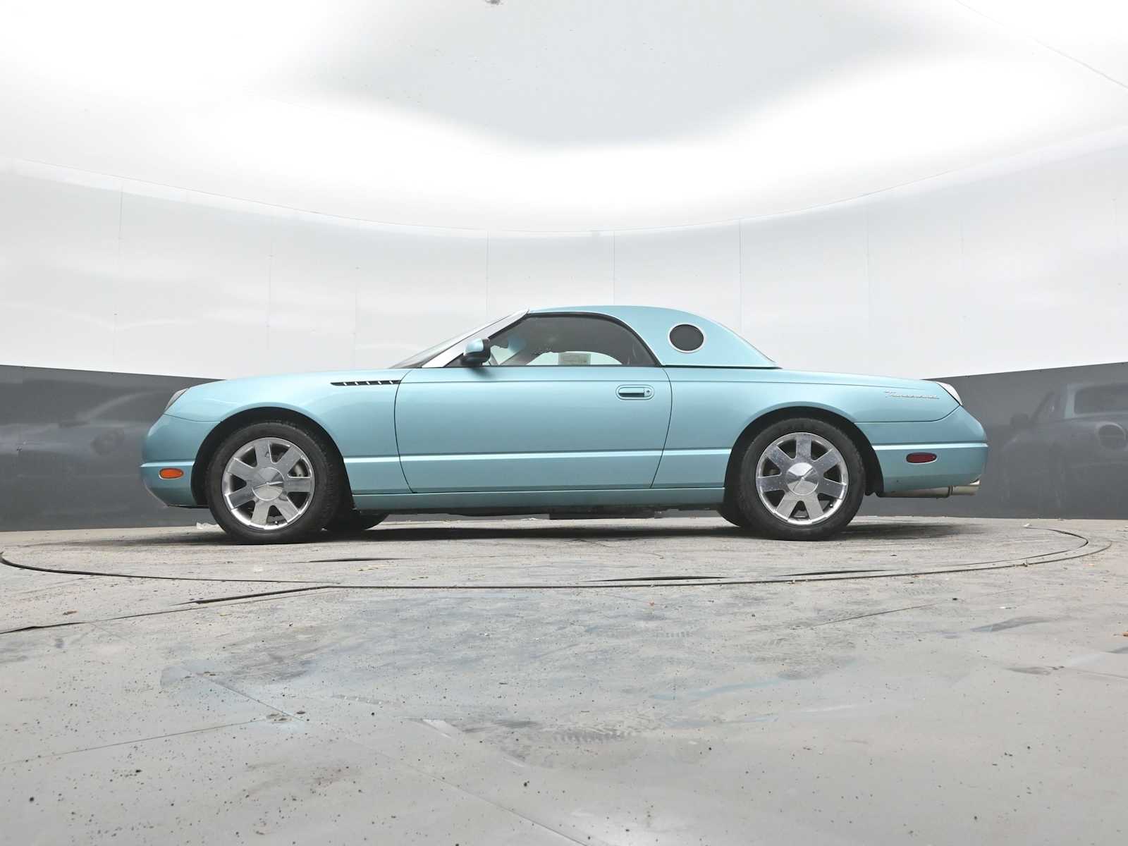 2002 Ford Thunderbird w/Hardtop Deluxe