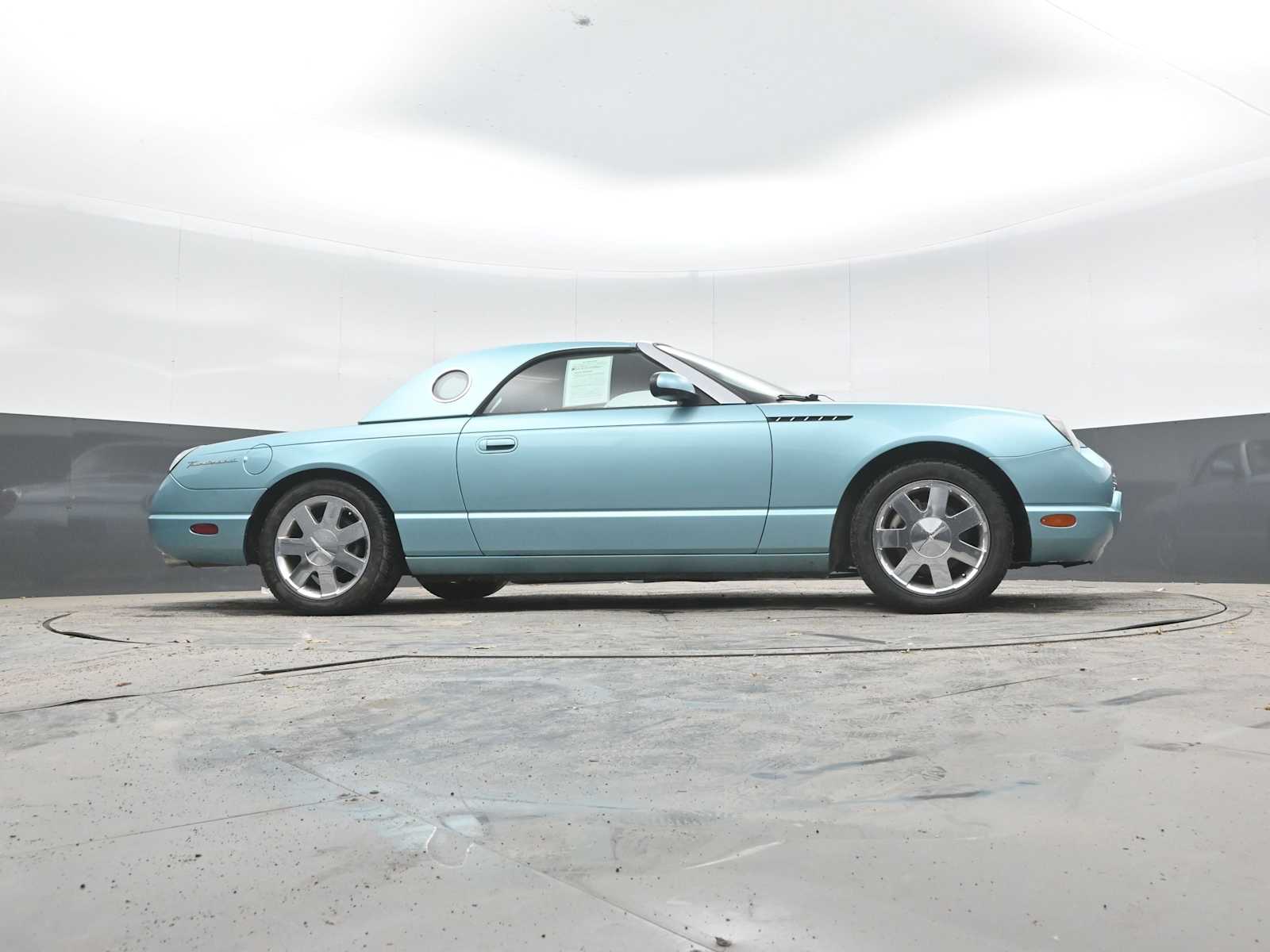 2002 Ford Thunderbird w/Hardtop Deluxe