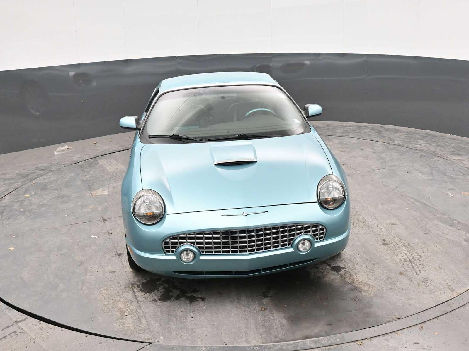 2002 Ford Thunderbird w/Hardtop Deluxe