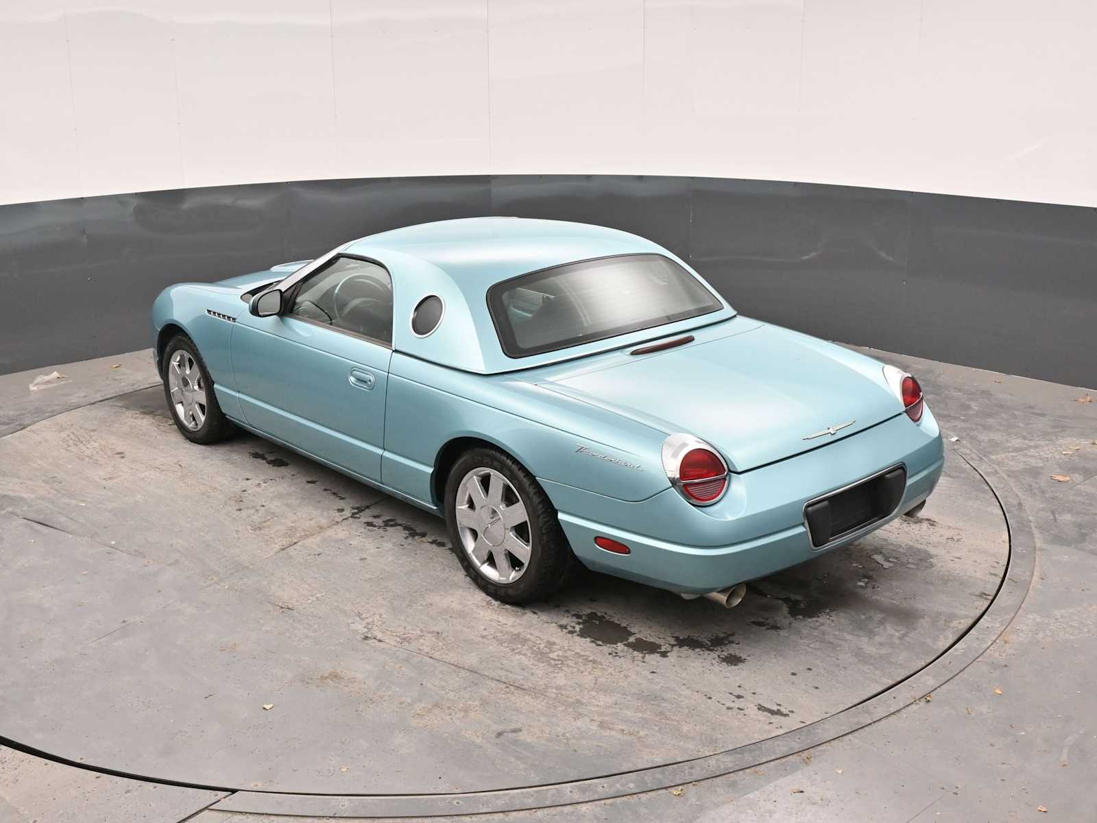 2002 Ford Thunderbird w/Hardtop Deluxe