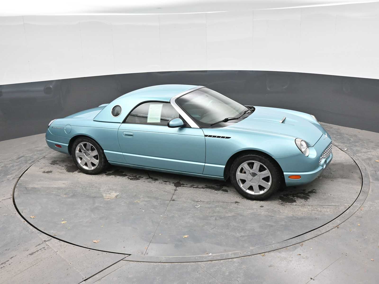 2002 Ford Thunderbird w/Hardtop Deluxe