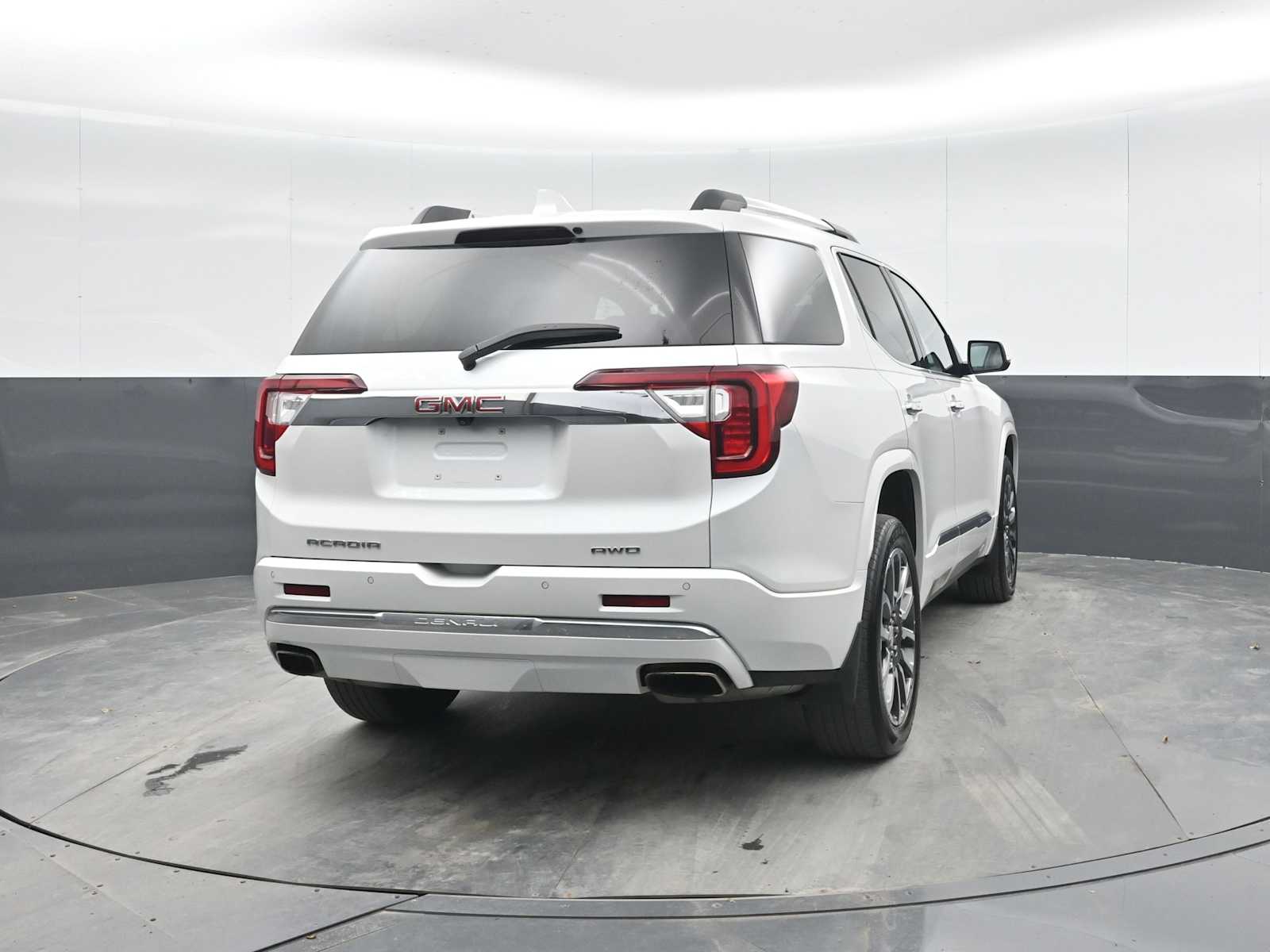 2020 GMC Acadia Denali