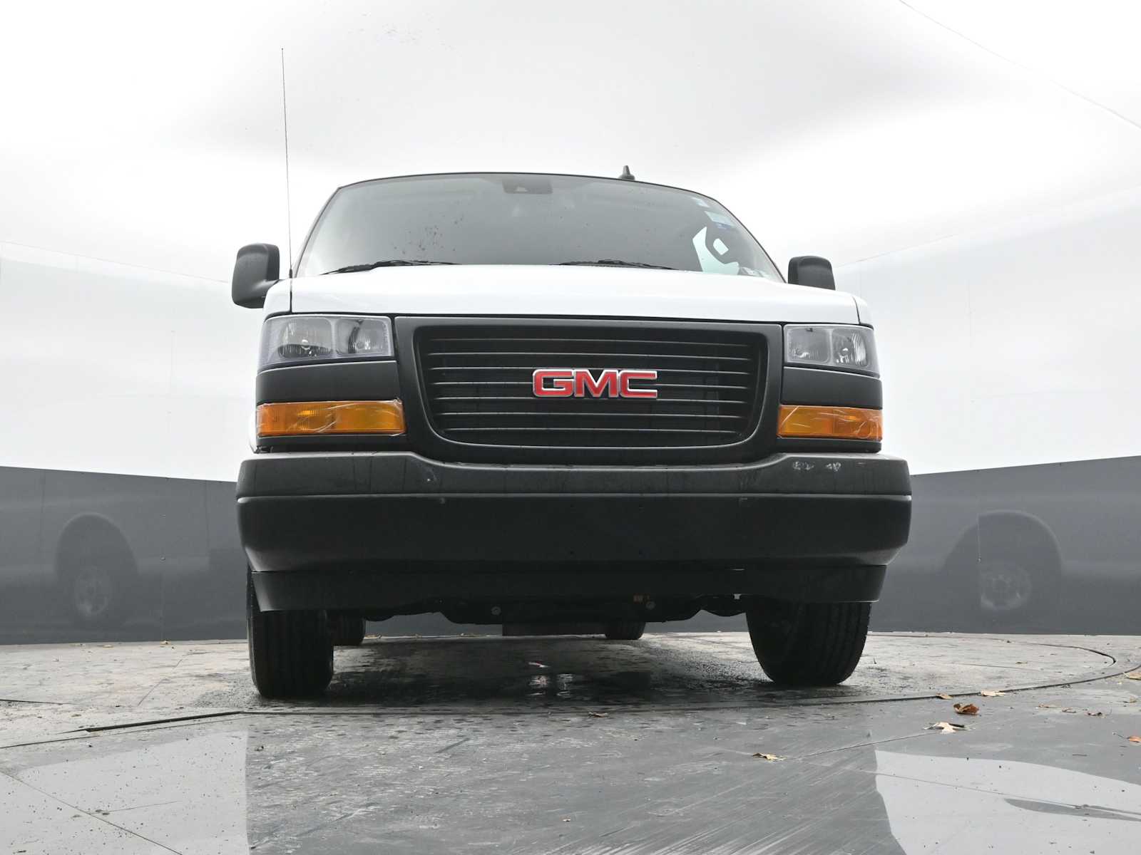 2025 GMC Savana Cargo 2500