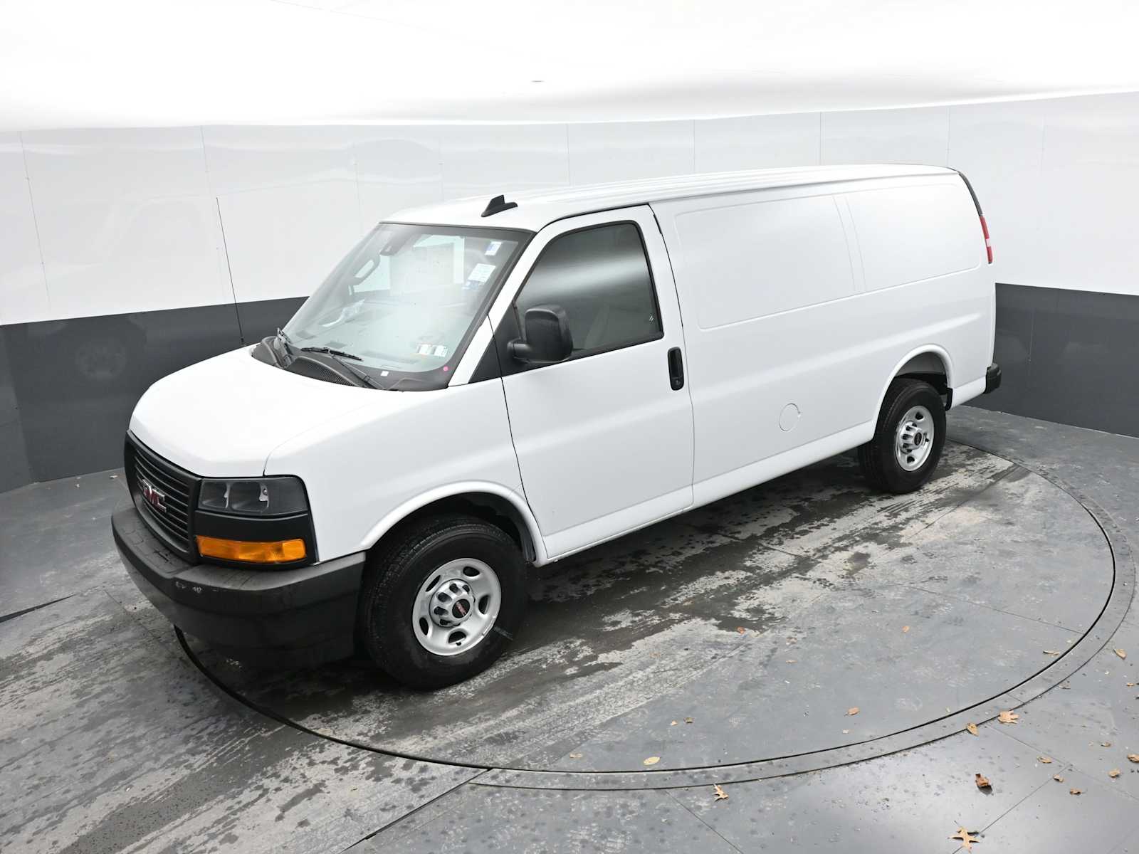 2025 GMC Savana Cargo 2500