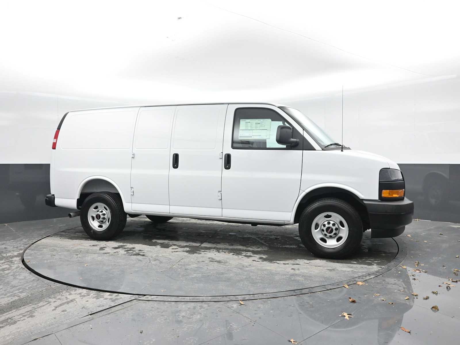 2025 GMC Savana Cargo 2500