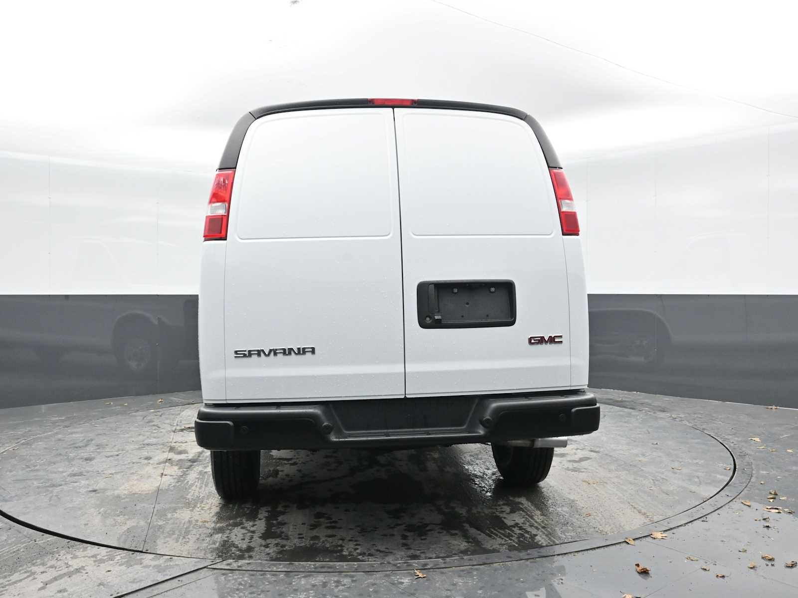 2025 GMC Savana Cargo 2500