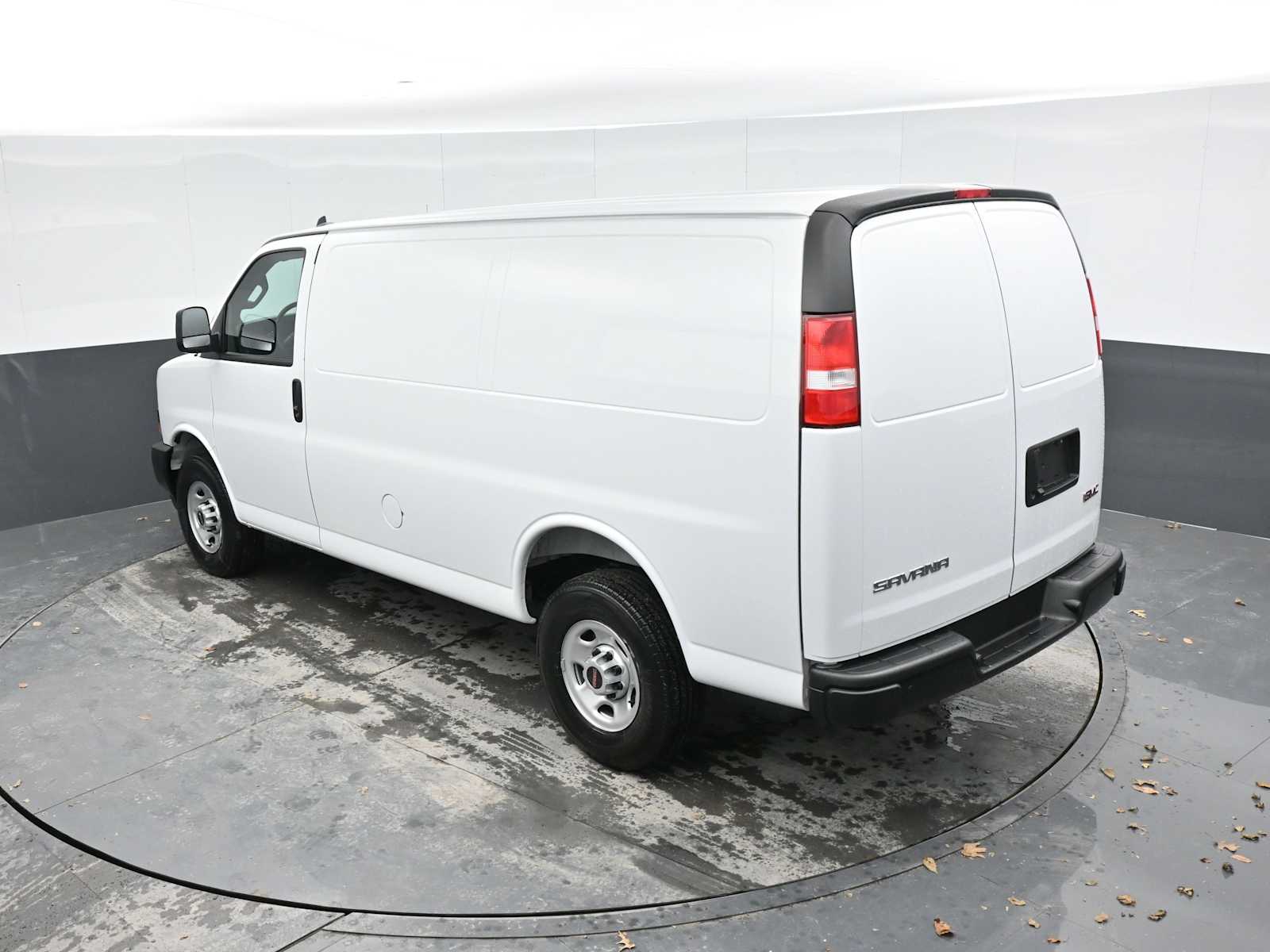 2025 GMC Savana Cargo 2500