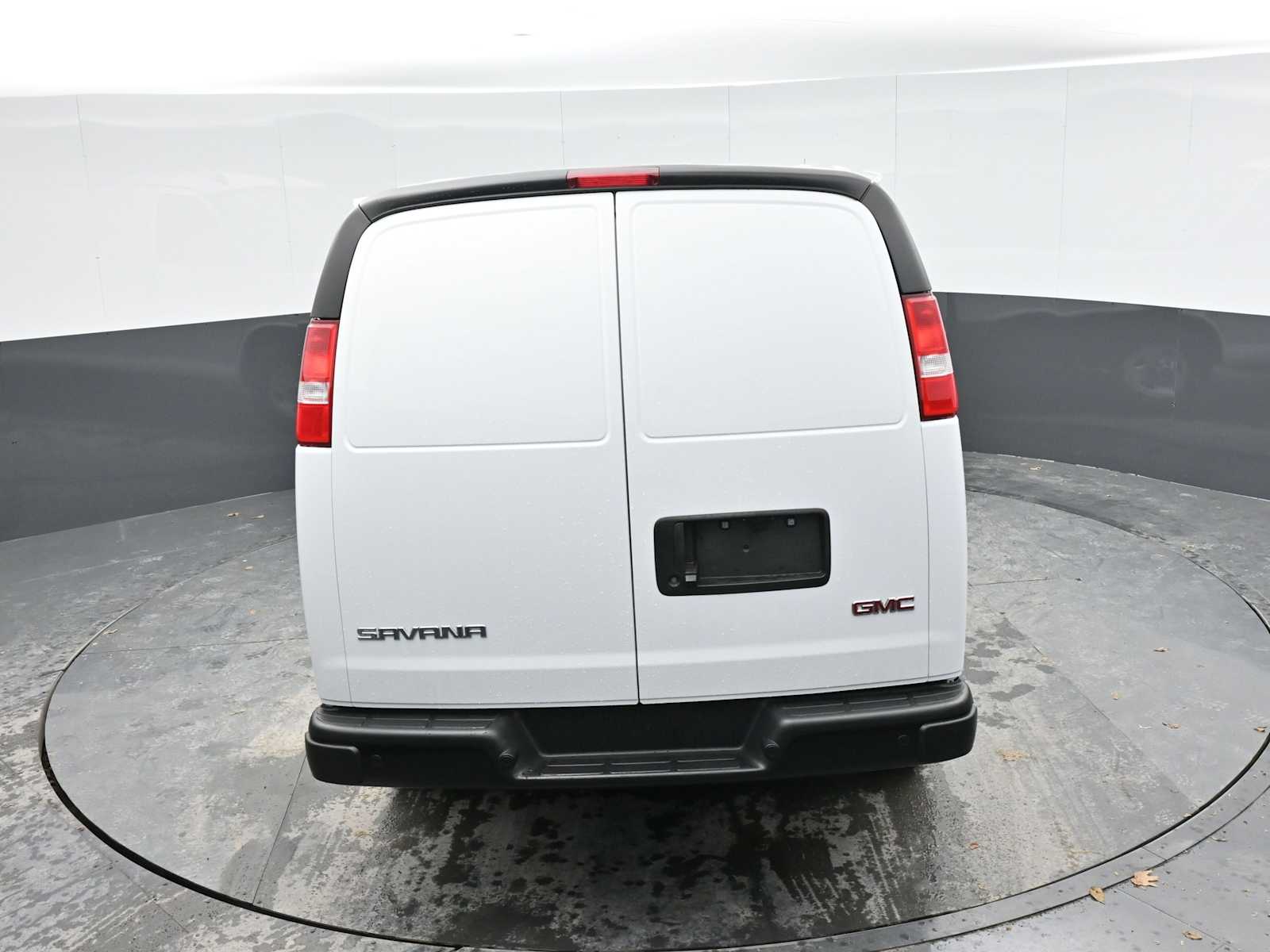 2025 GMC Savana Cargo 2500