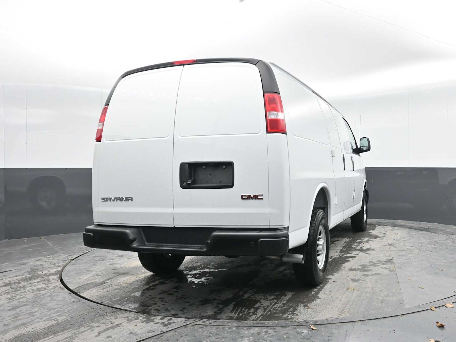 2025 GMC Savana Cargo 2500
