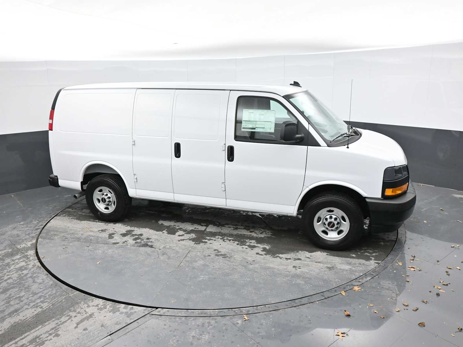 2025 GMC Savana Cargo 2500