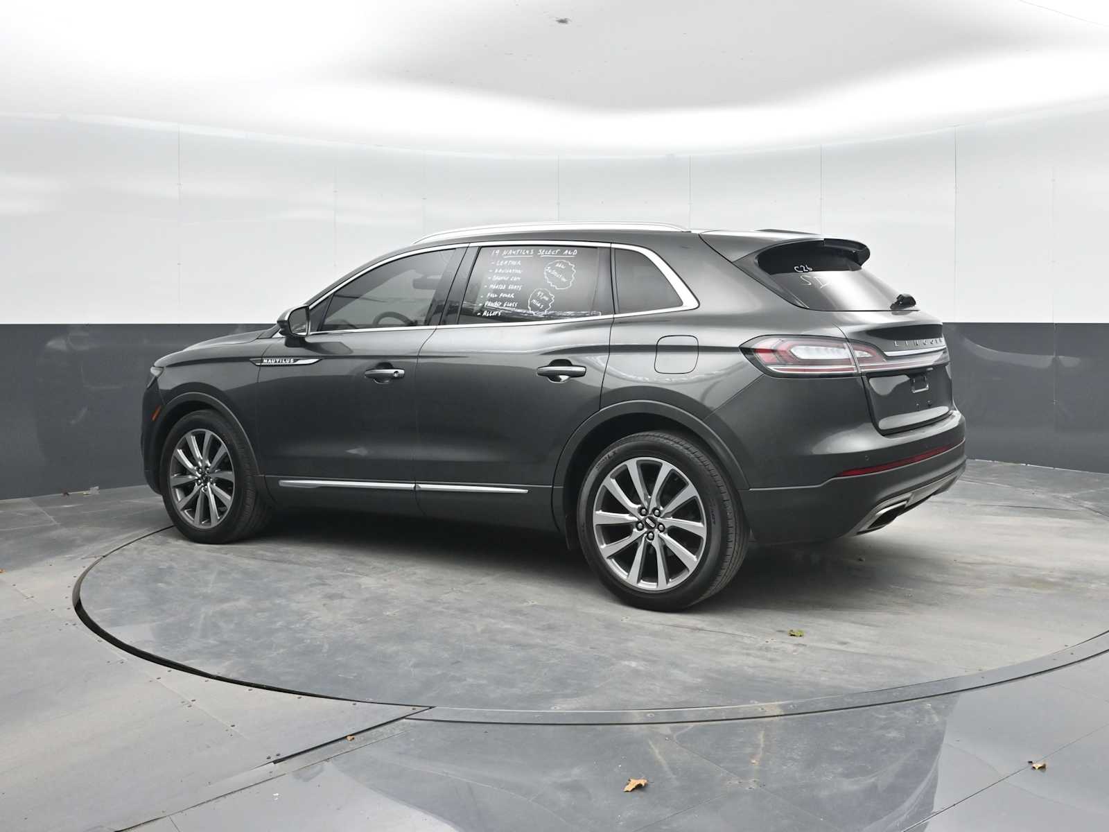 2019 Lincoln Nautilus Select