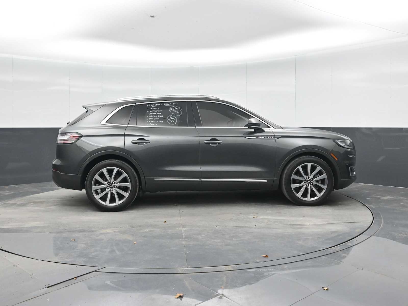 2019 Lincoln Nautilus Select