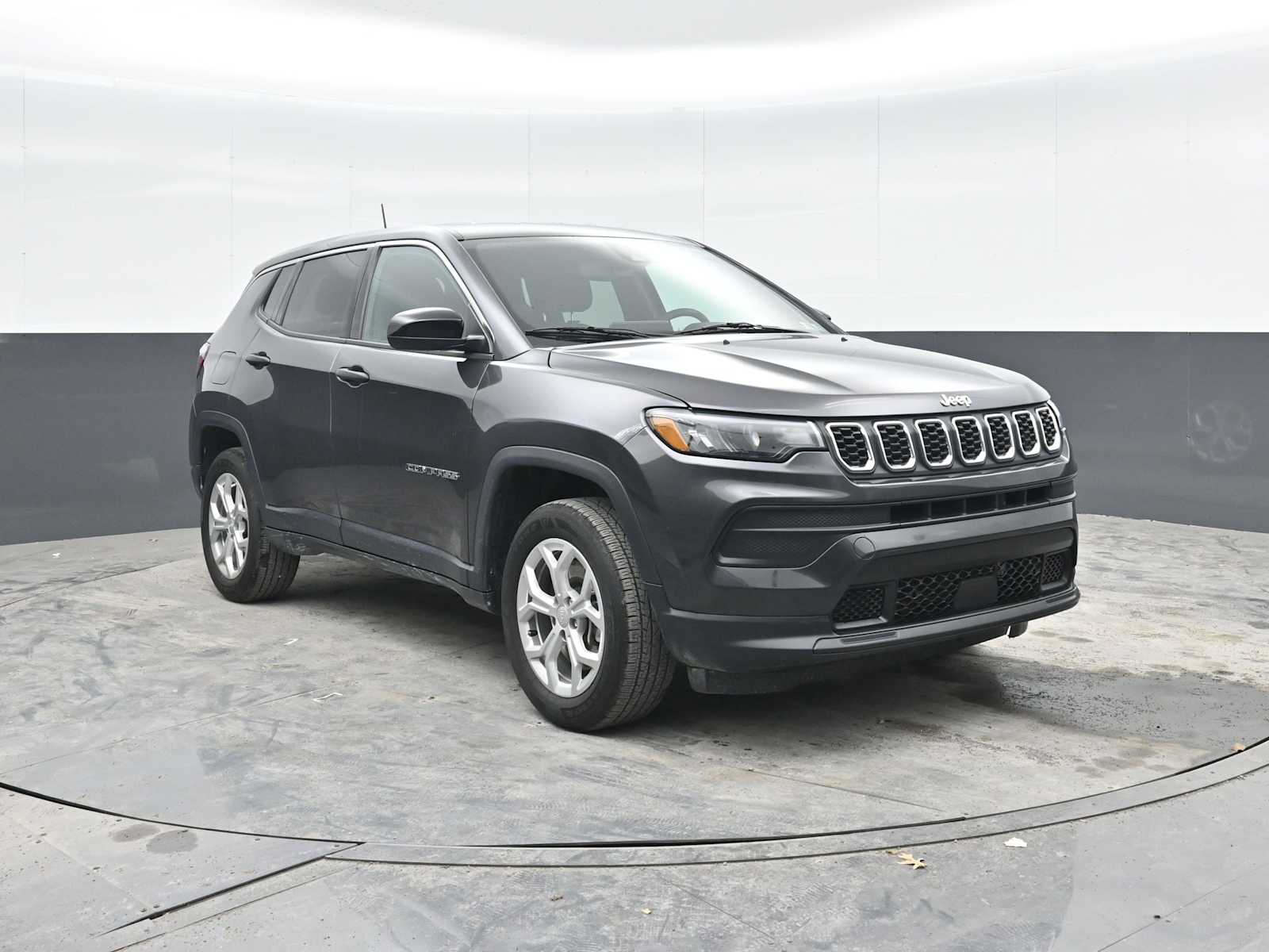 View vehicle photo 6