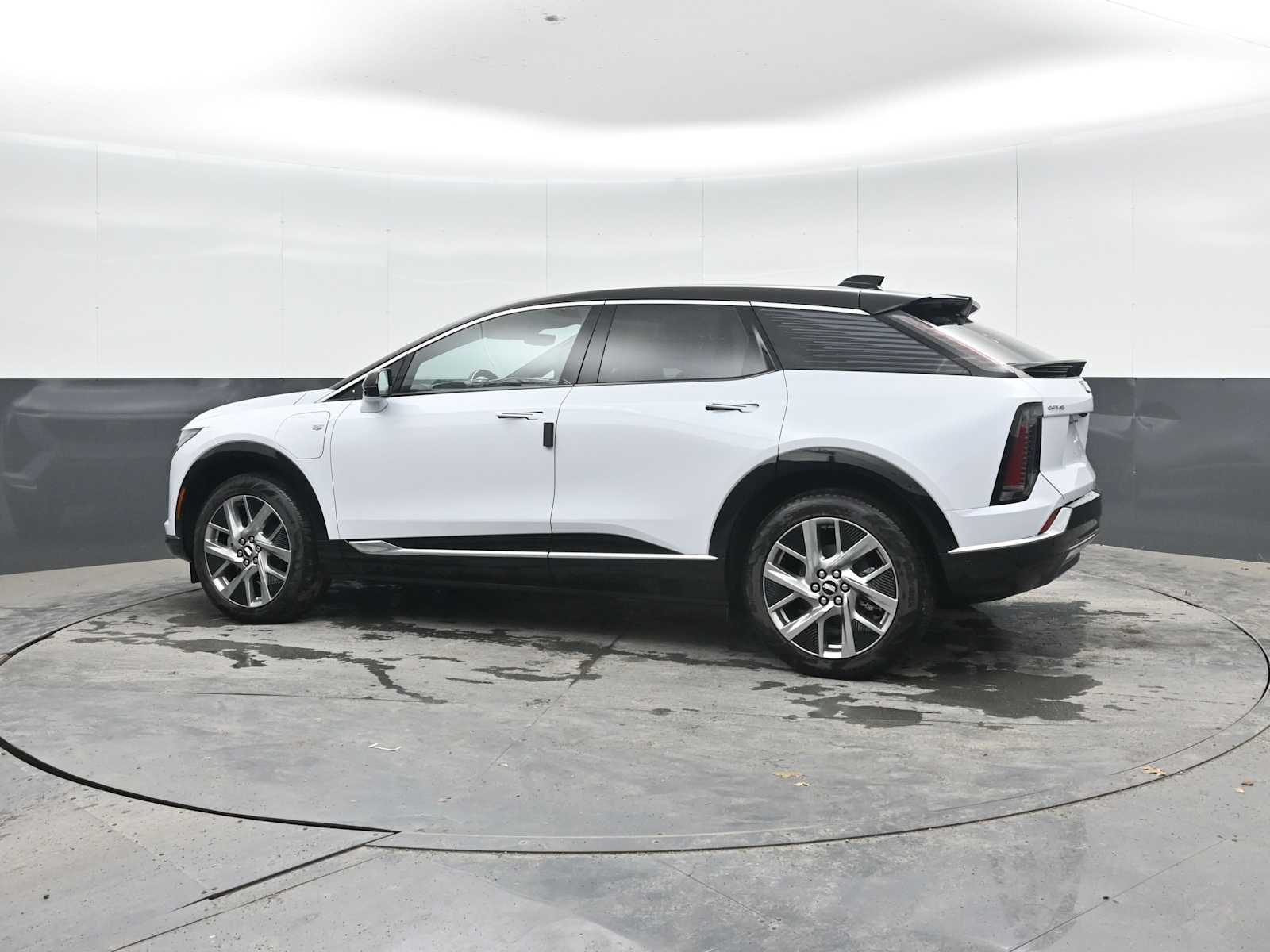 2027 Cadillac OPTIQ Luxury