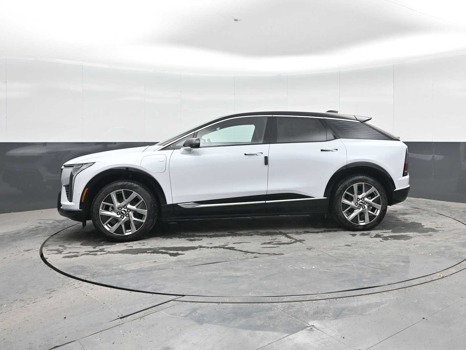2027 Cadillac OPTIQ Luxury