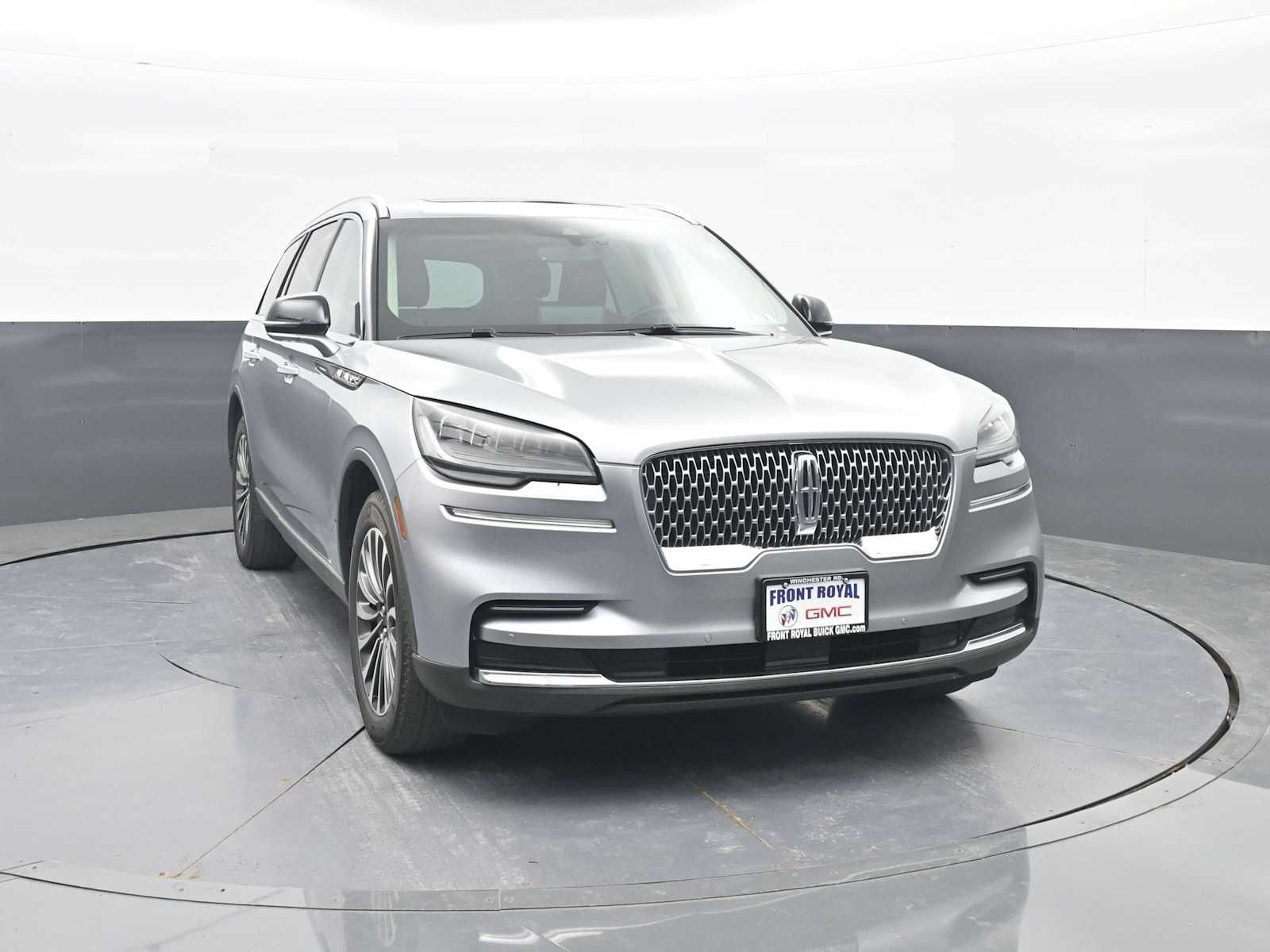 View vehicle photo 2