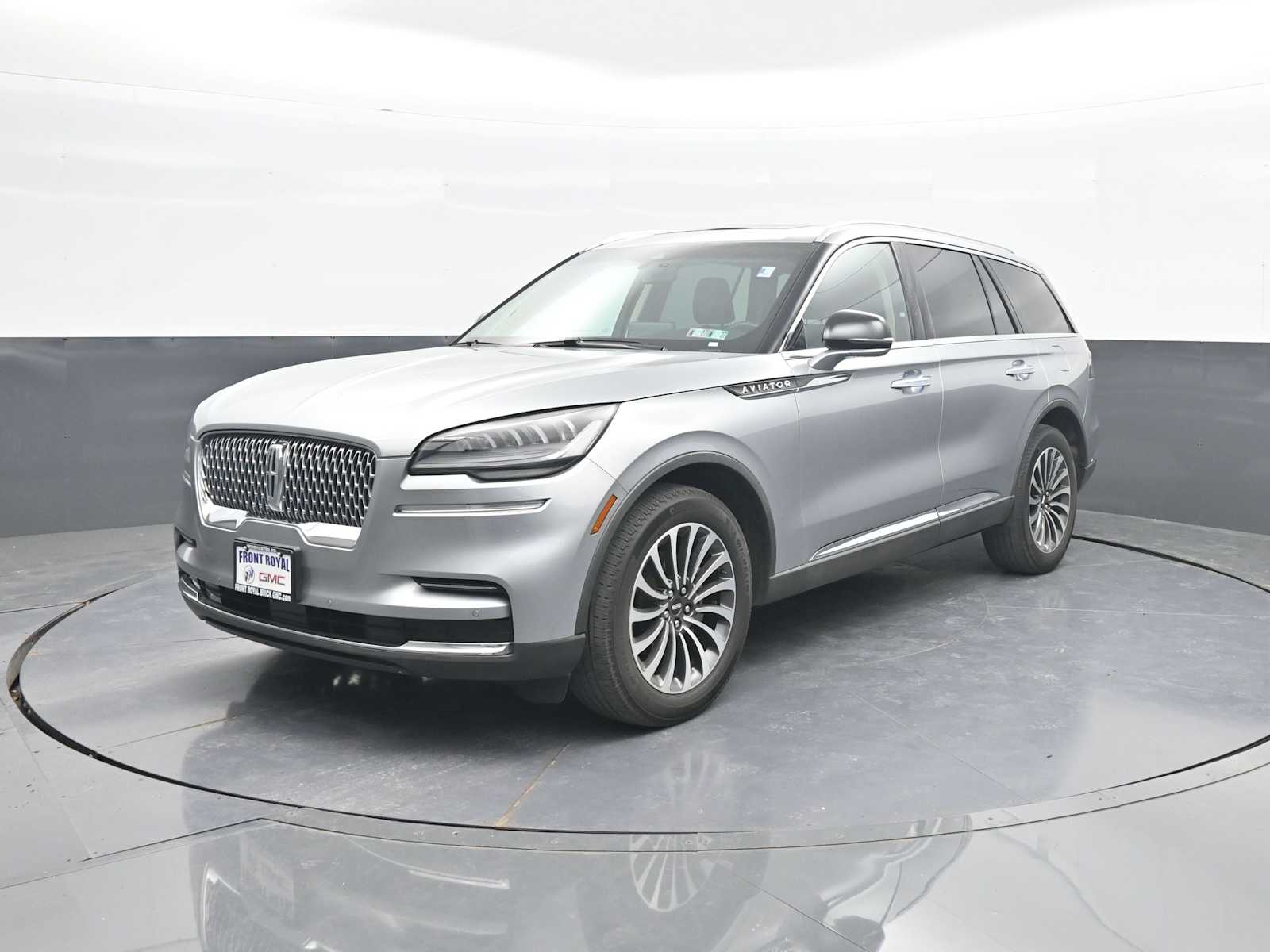 View vehicle photo 4
