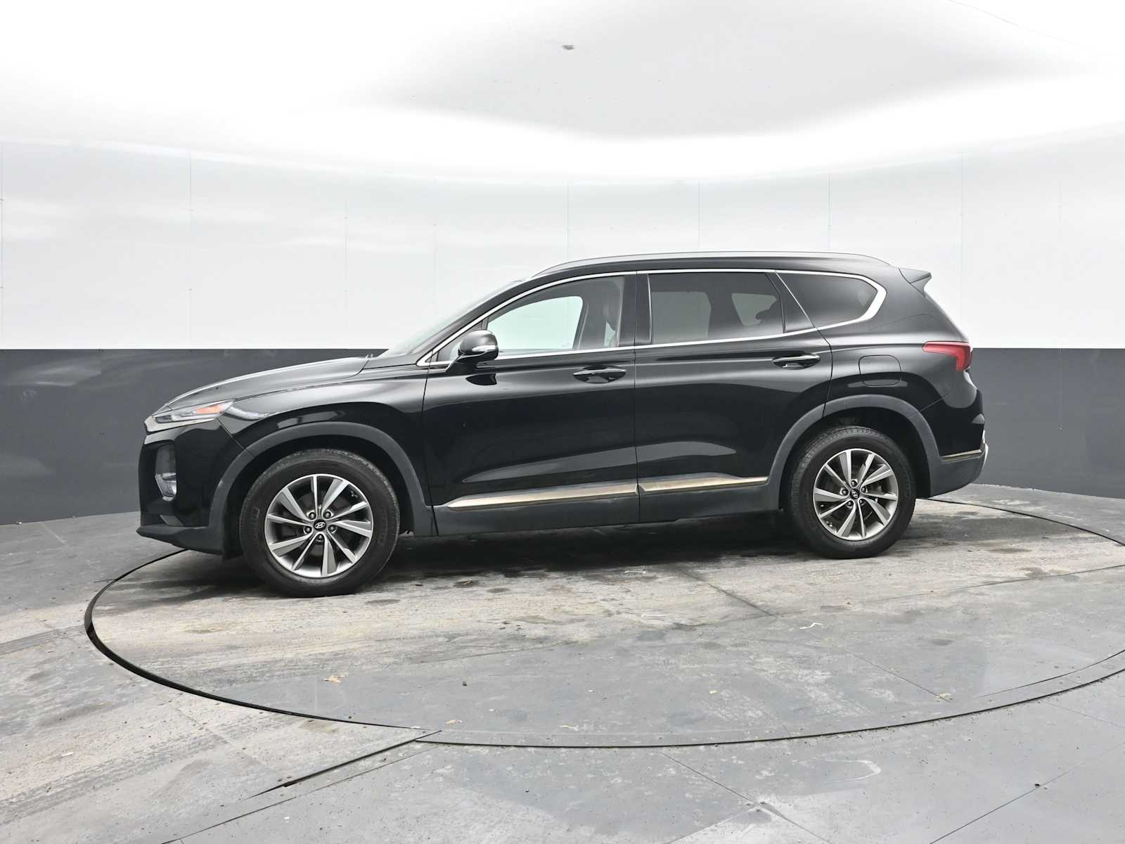 View vehicle photo 4