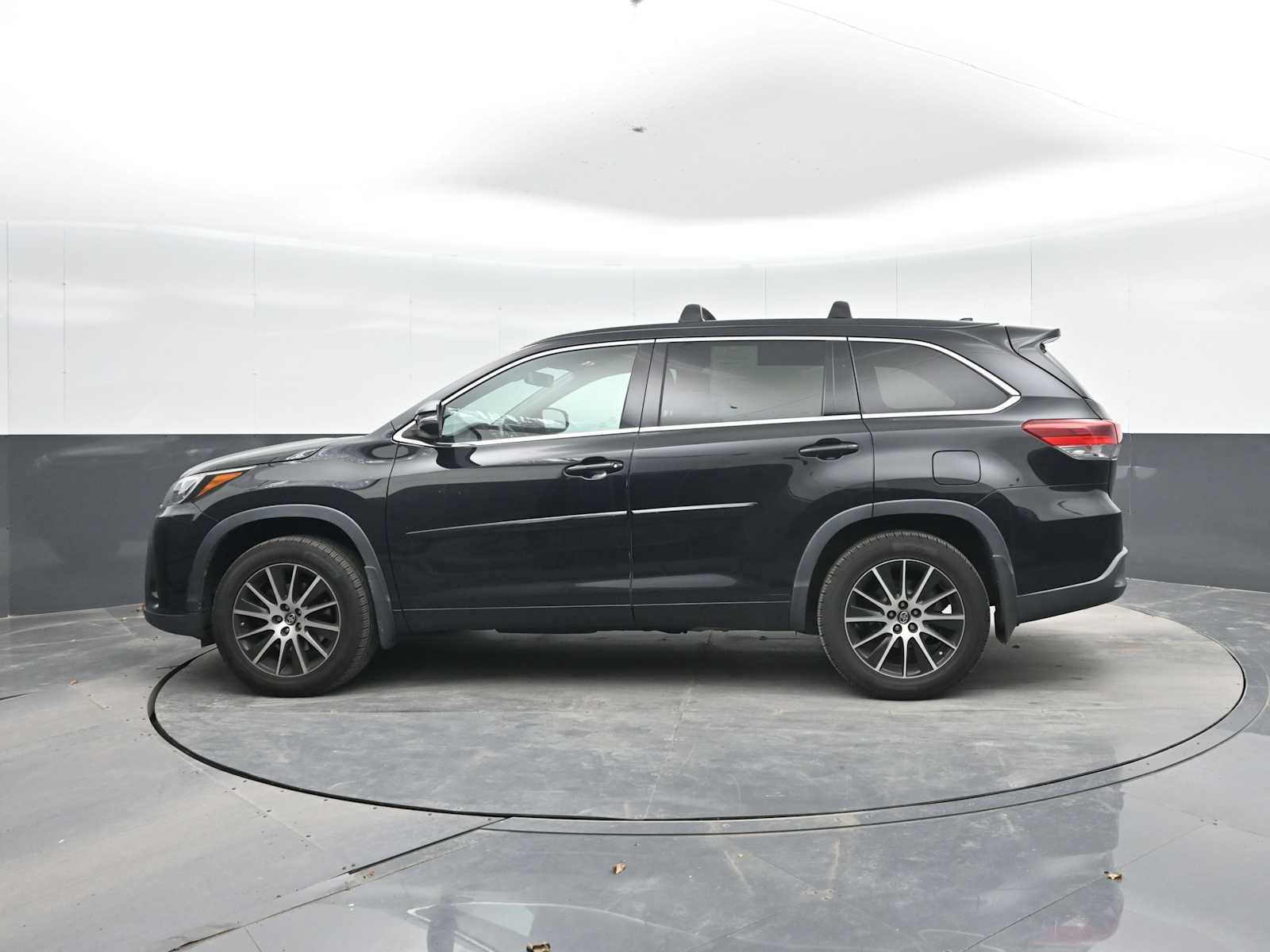 2017 Toyota Highlander SE