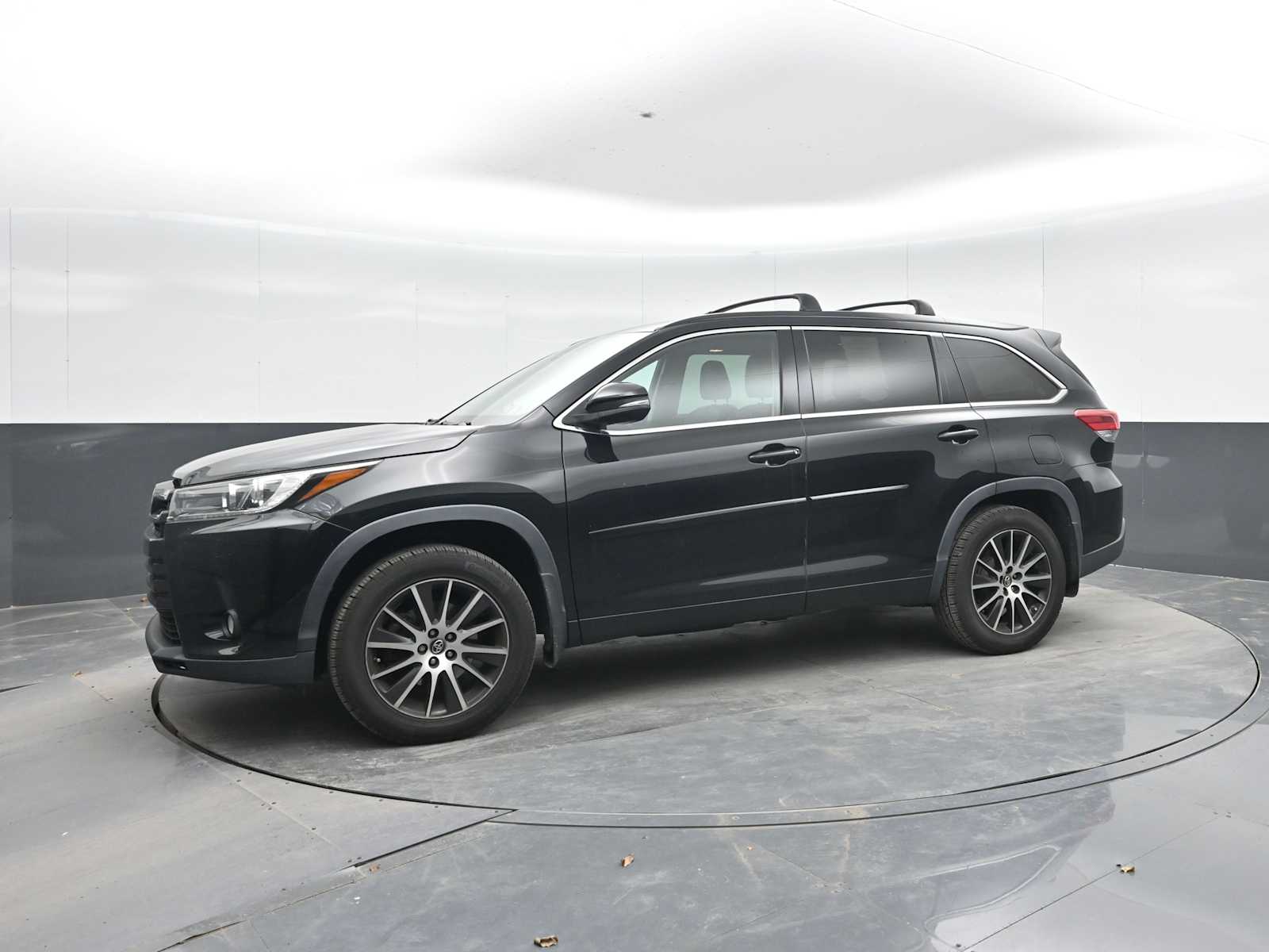 2017 Toyota Highlander SE