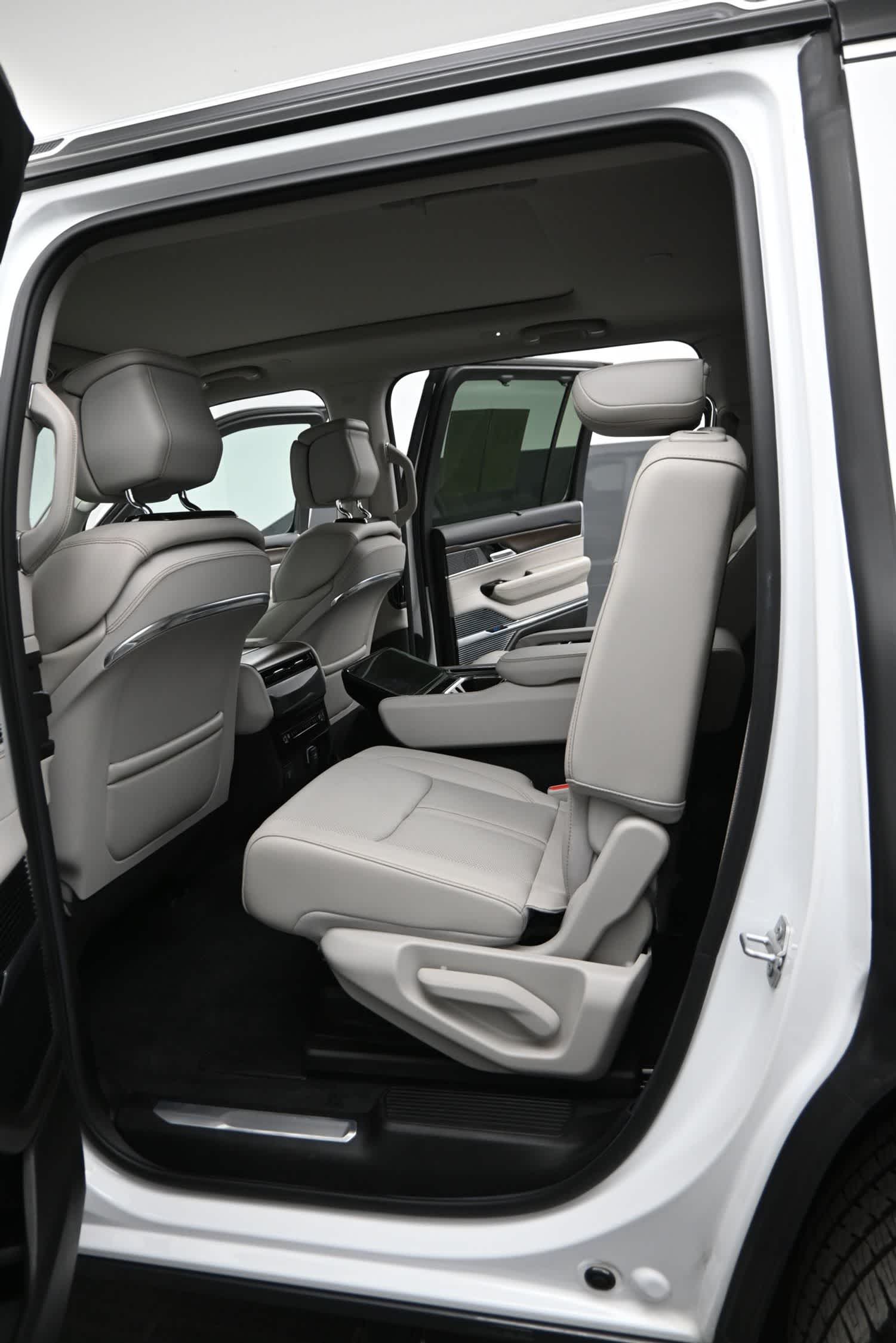 2022 Jeep Grand Wagoneer Series I