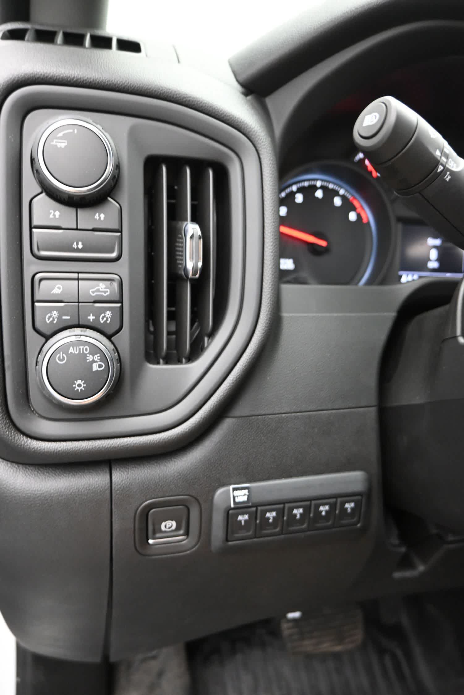 2024 Chevrolet Silverado 3500HD WT