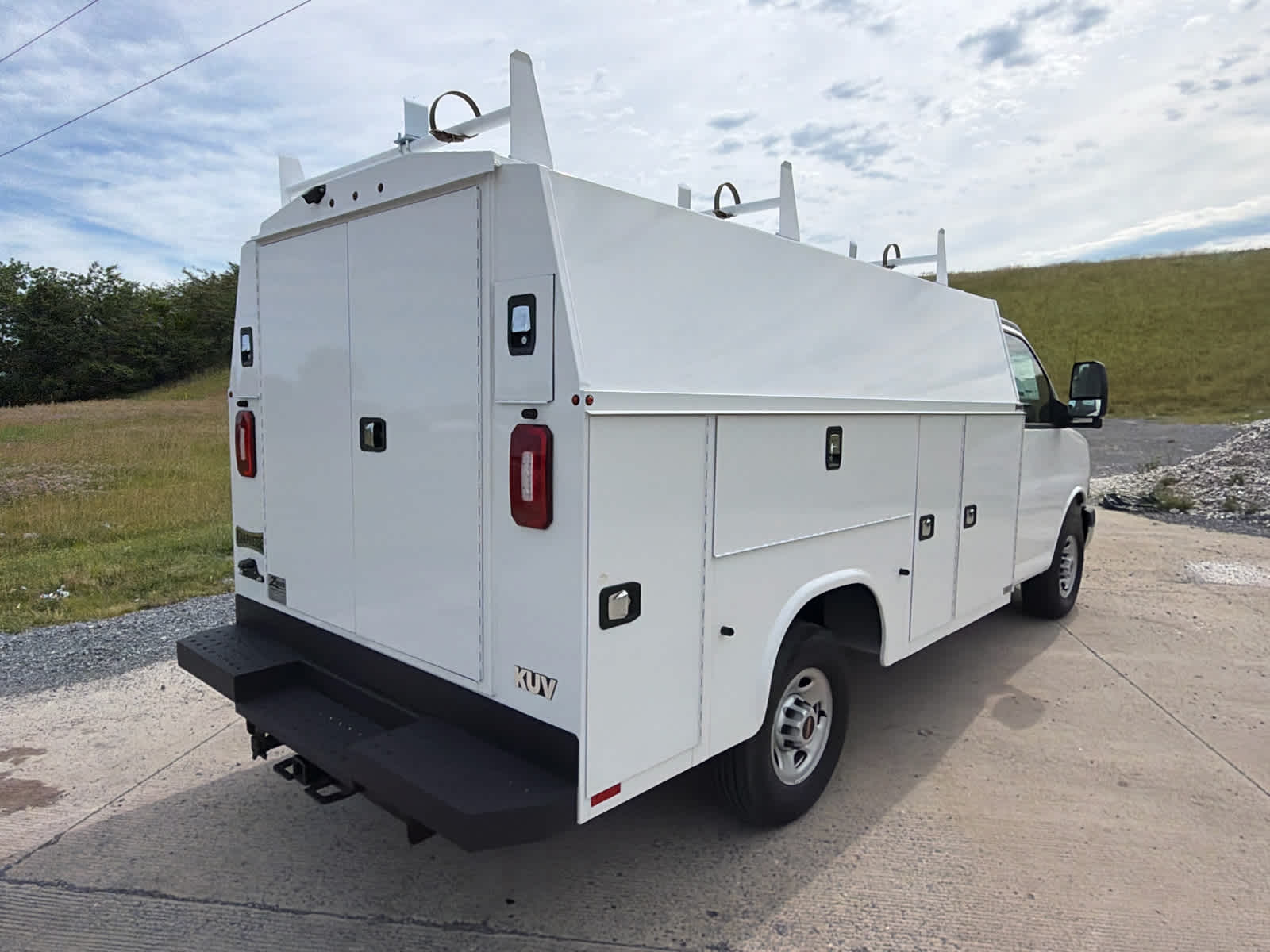 2025 GMC Savana Cutaway Work Van