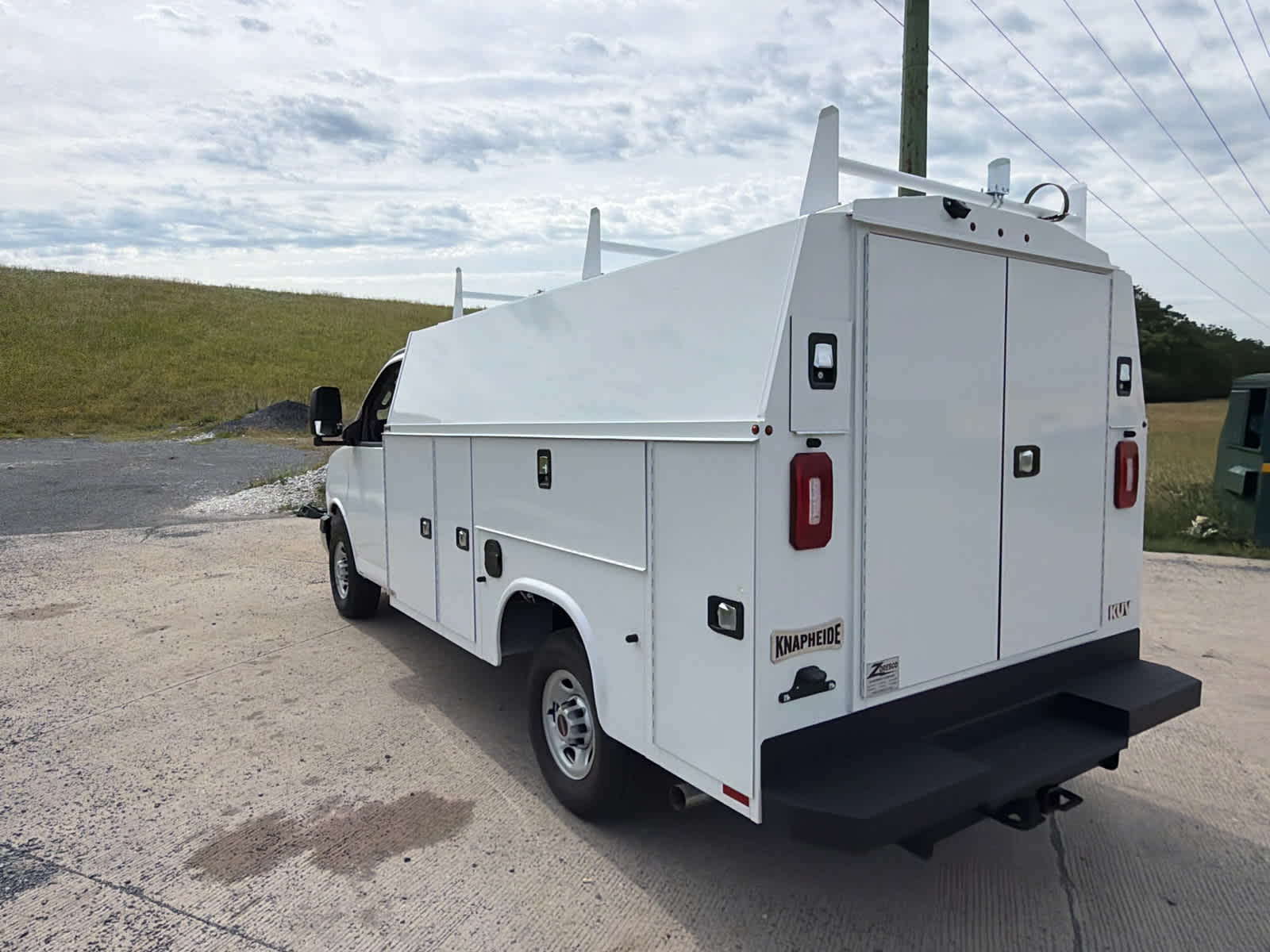 2025 GMC Savana Cutaway Work Van