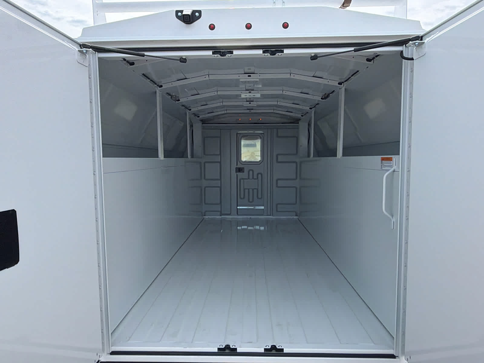 2025 GMC Savana Cutaway Work Van