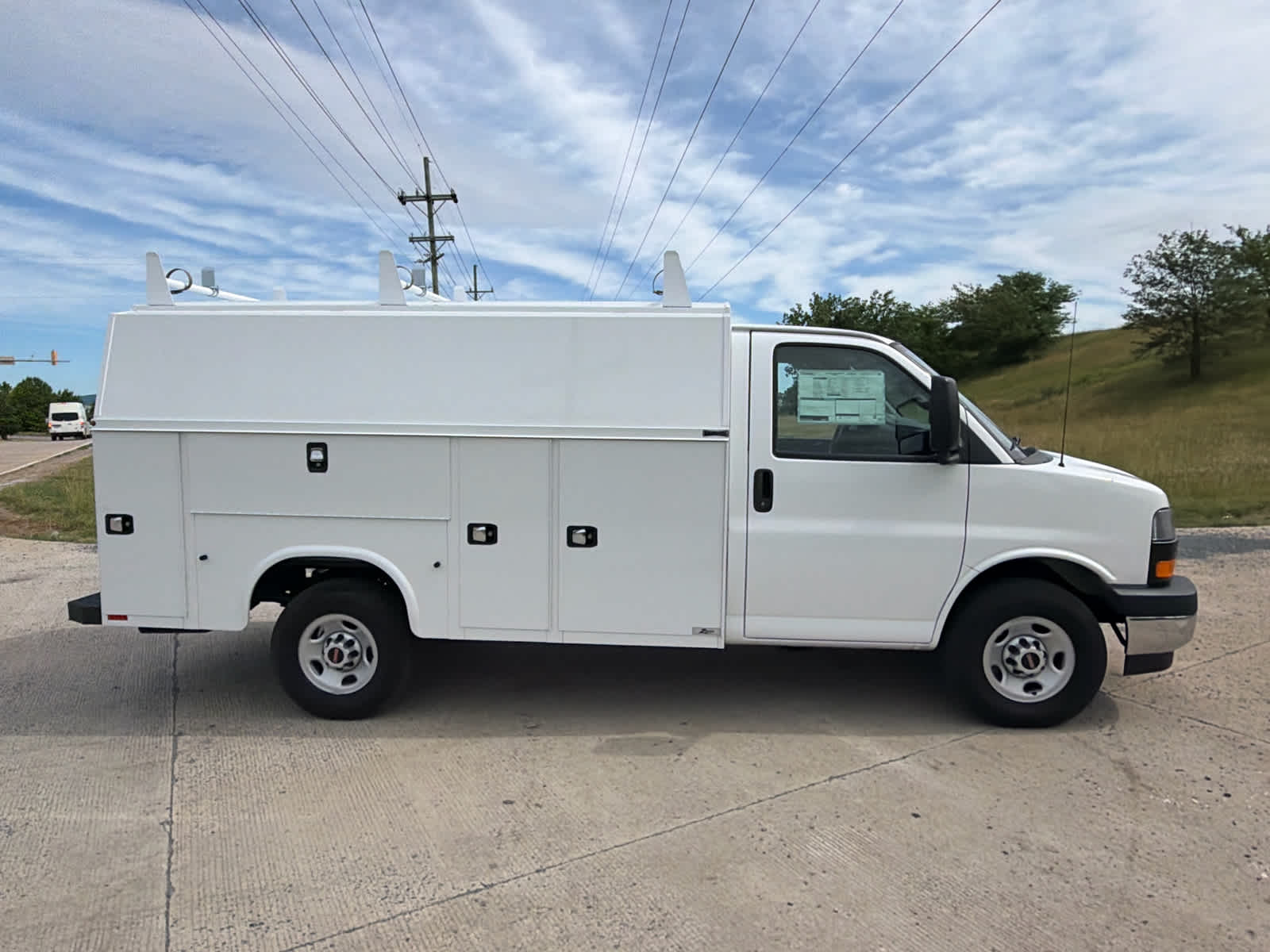 2025 GMC Savana Cutaway Work Van