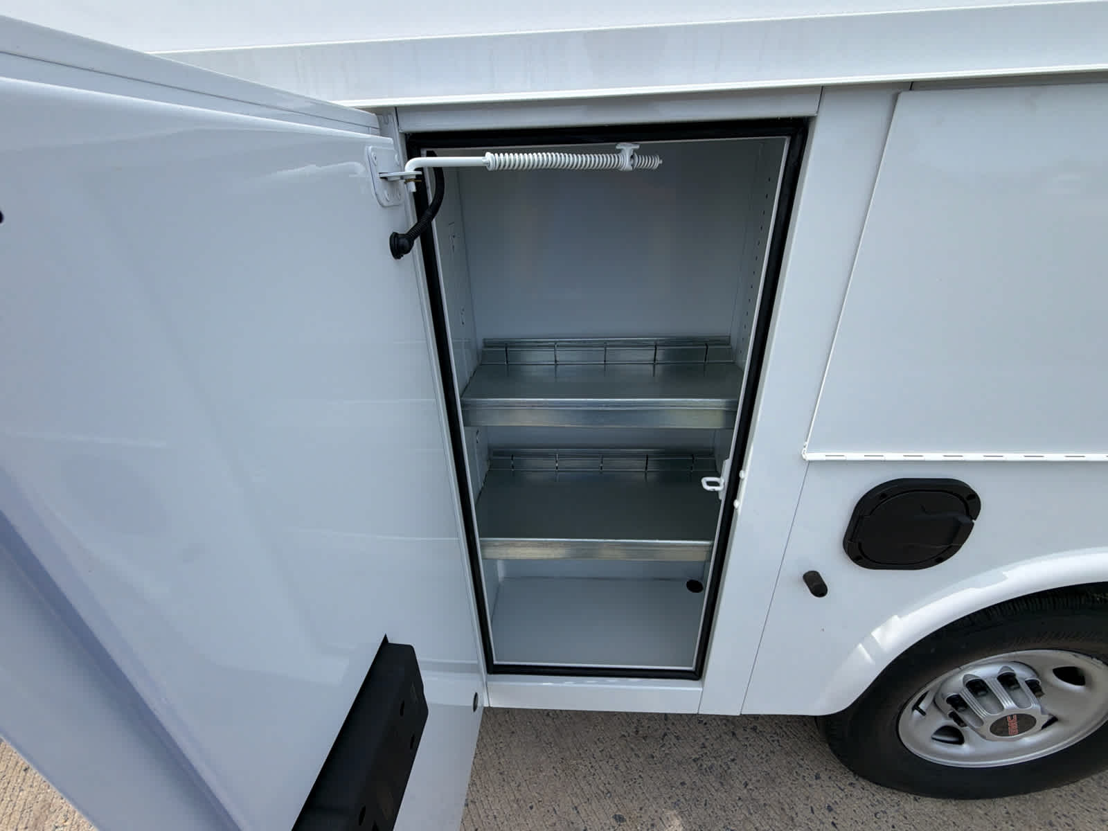 2025 GMC Savana Cutaway Work Van