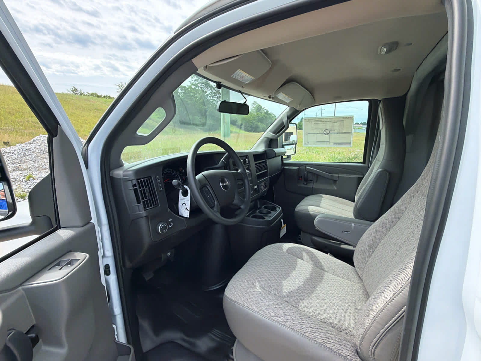 2025 GMC Savana Cutaway Work Van