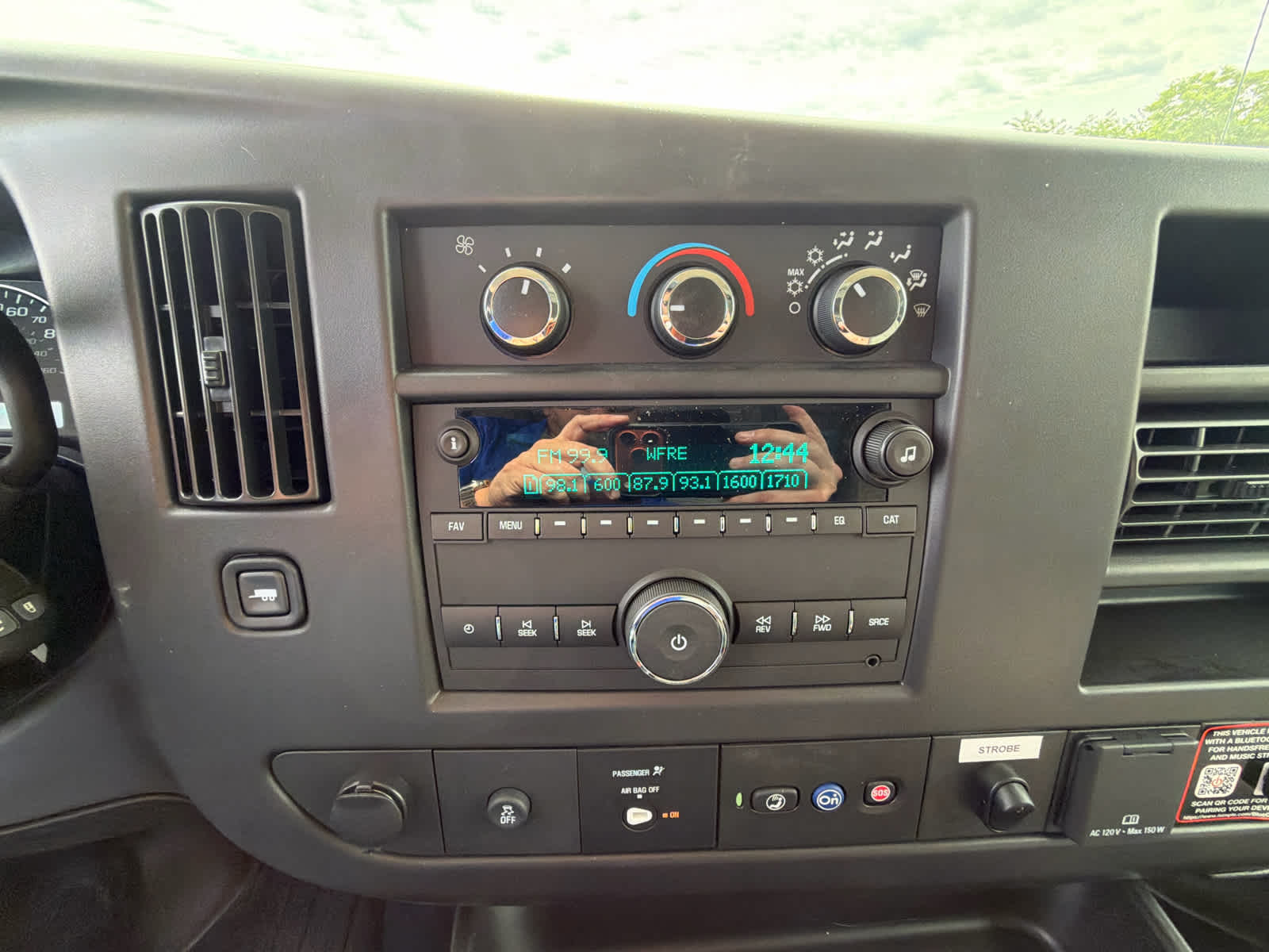 2025 GMC Savana Cutaway Work Van