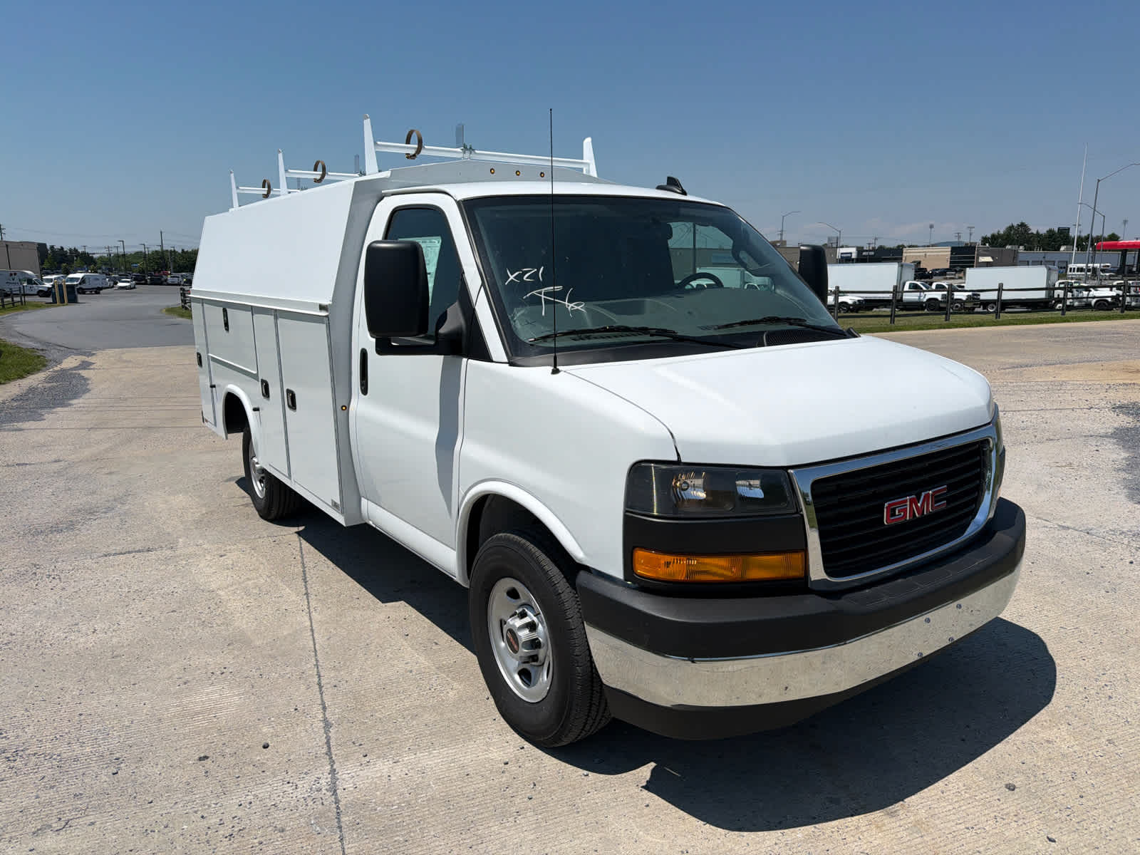 2025 GMC Savana Cutaway Work Van