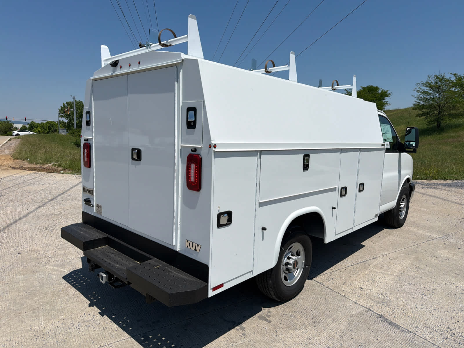 2025 GMC Savana Cutaway Work Van