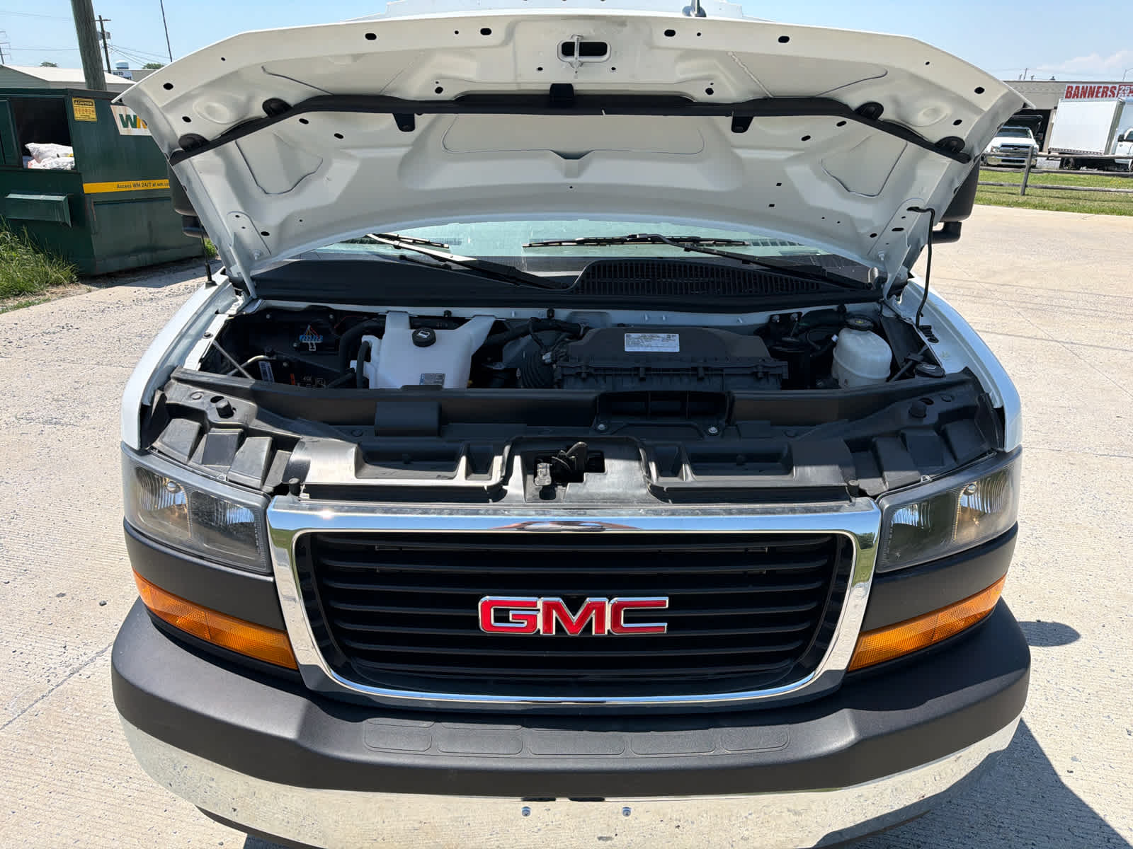 2025 GMC Savana Cutaway Work Van