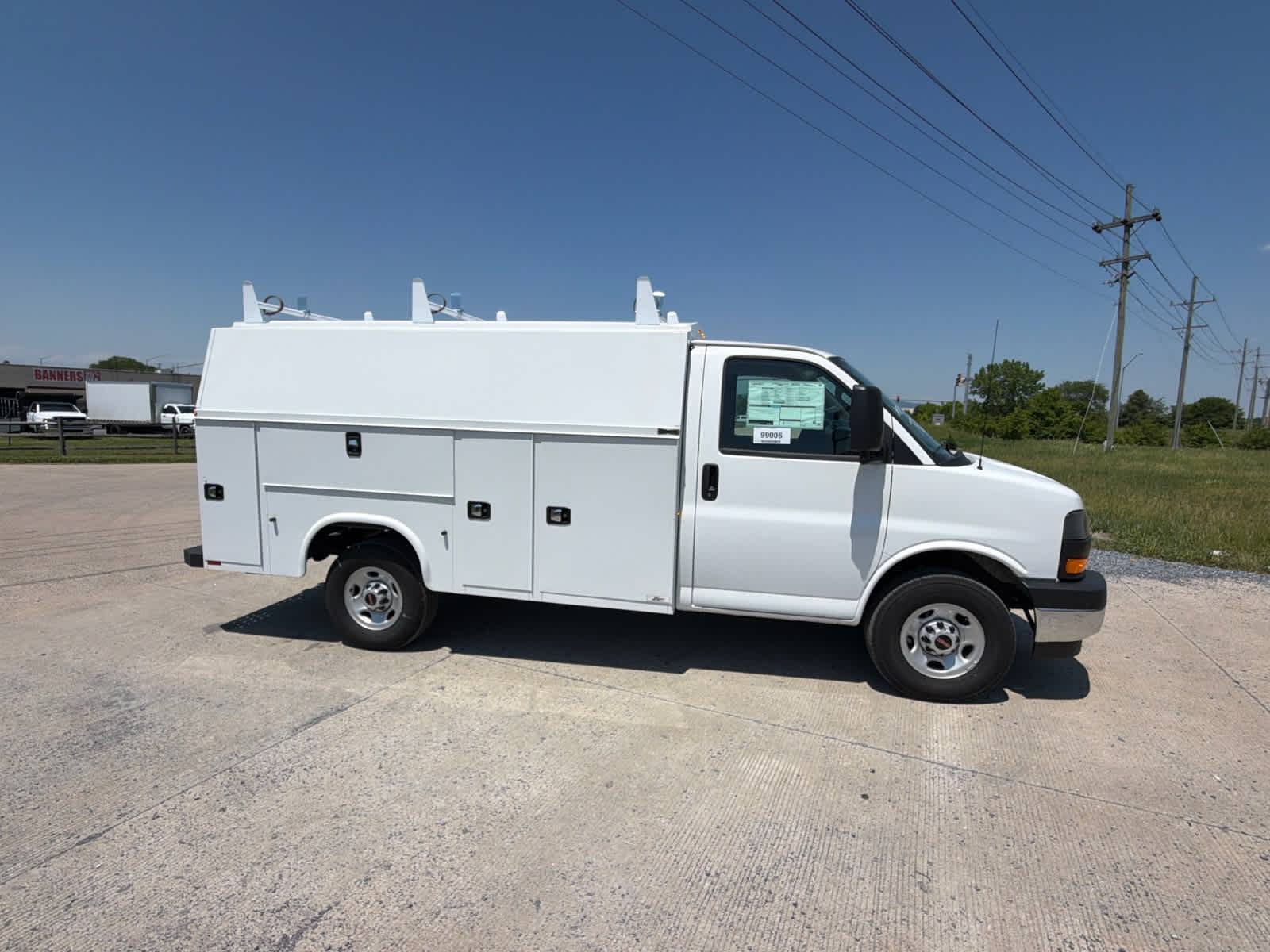 2025 GMC Savana Cutaway Work Van