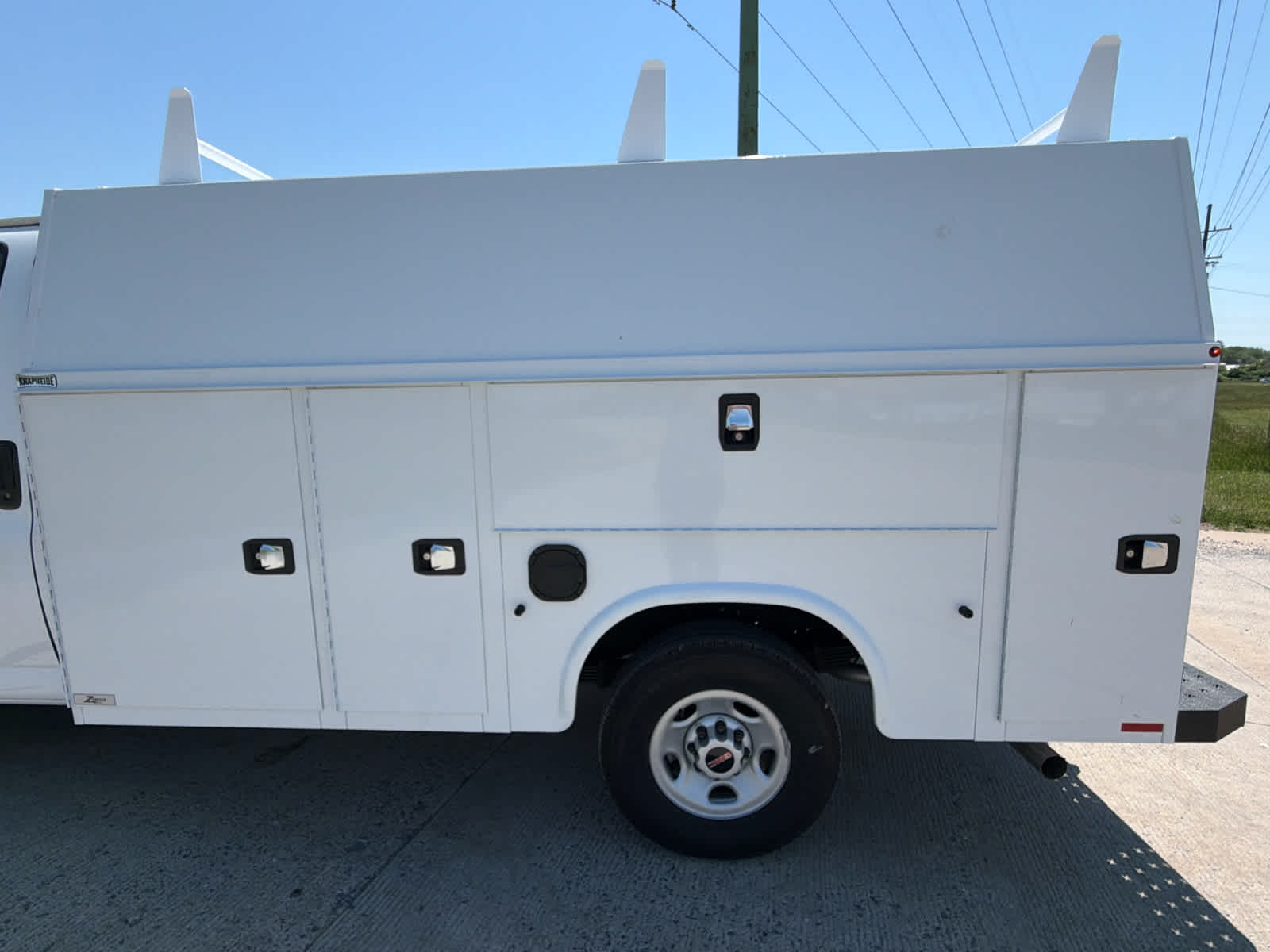 2025 GMC Savana Cutaway Work Van