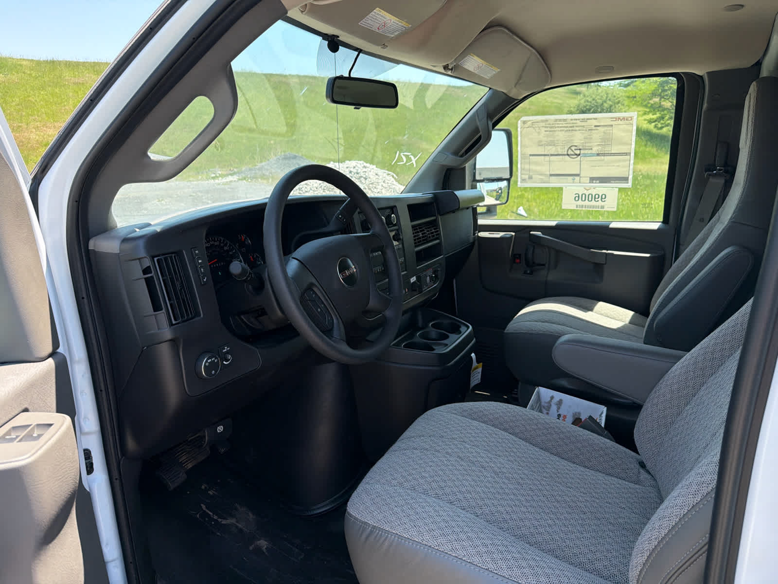 2025 GMC Savana Cutaway Work Van