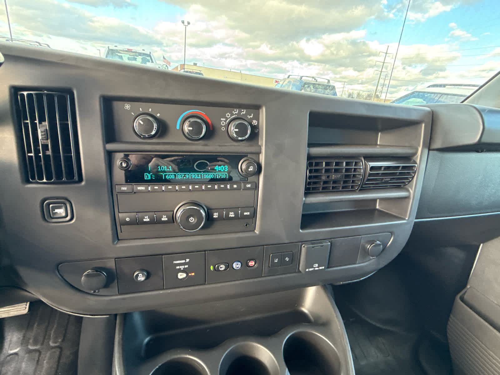 2025 GMC Savana Cutaway Work Van