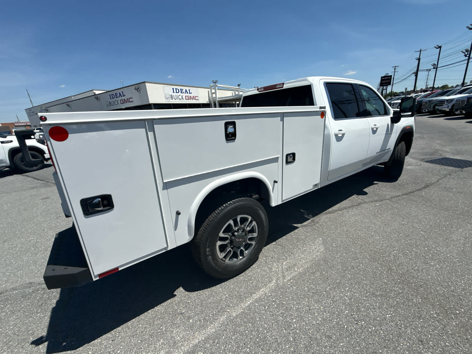 2026 GMC Sierra 3500 HD SLE