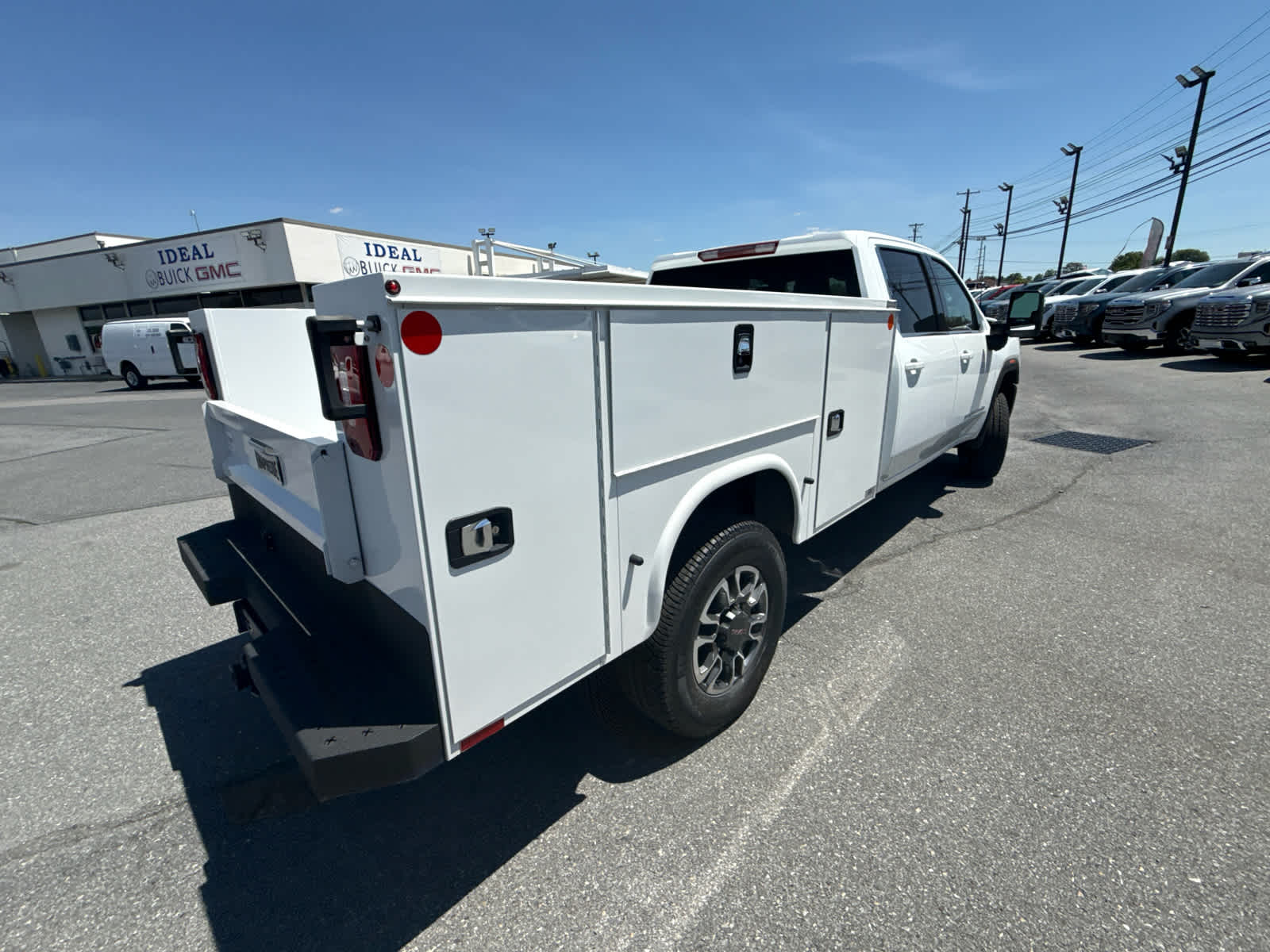 2026 GMC Sierra 3500 HD SLE