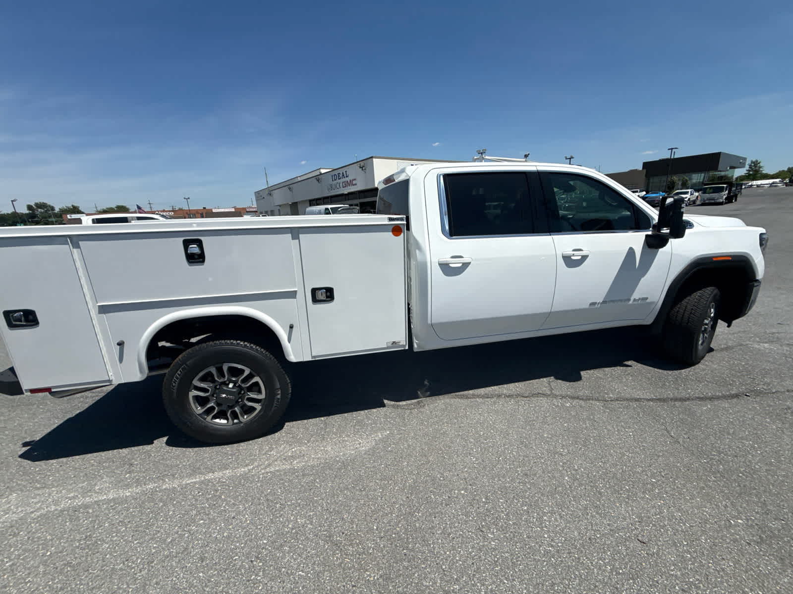 2026 GMC Sierra 3500 HD SLE