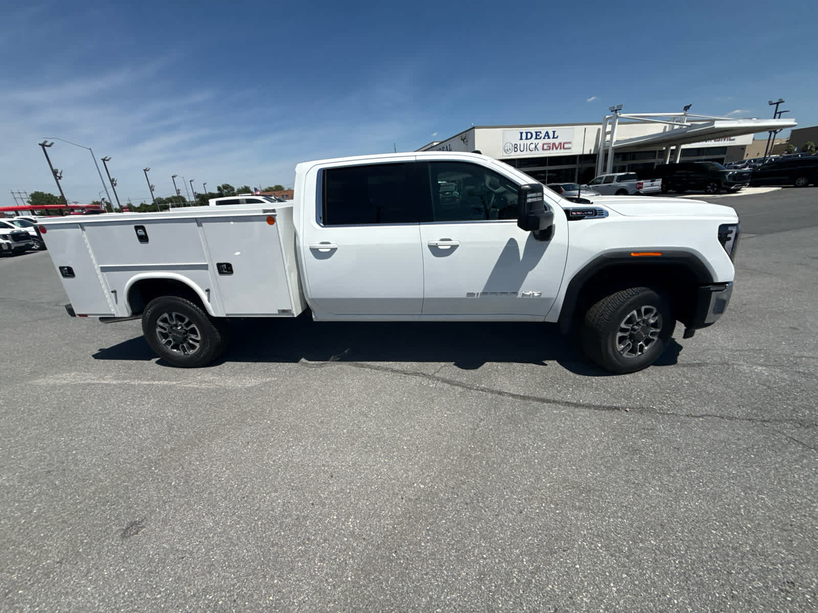 2026 GMC Sierra 3500 HD SLE