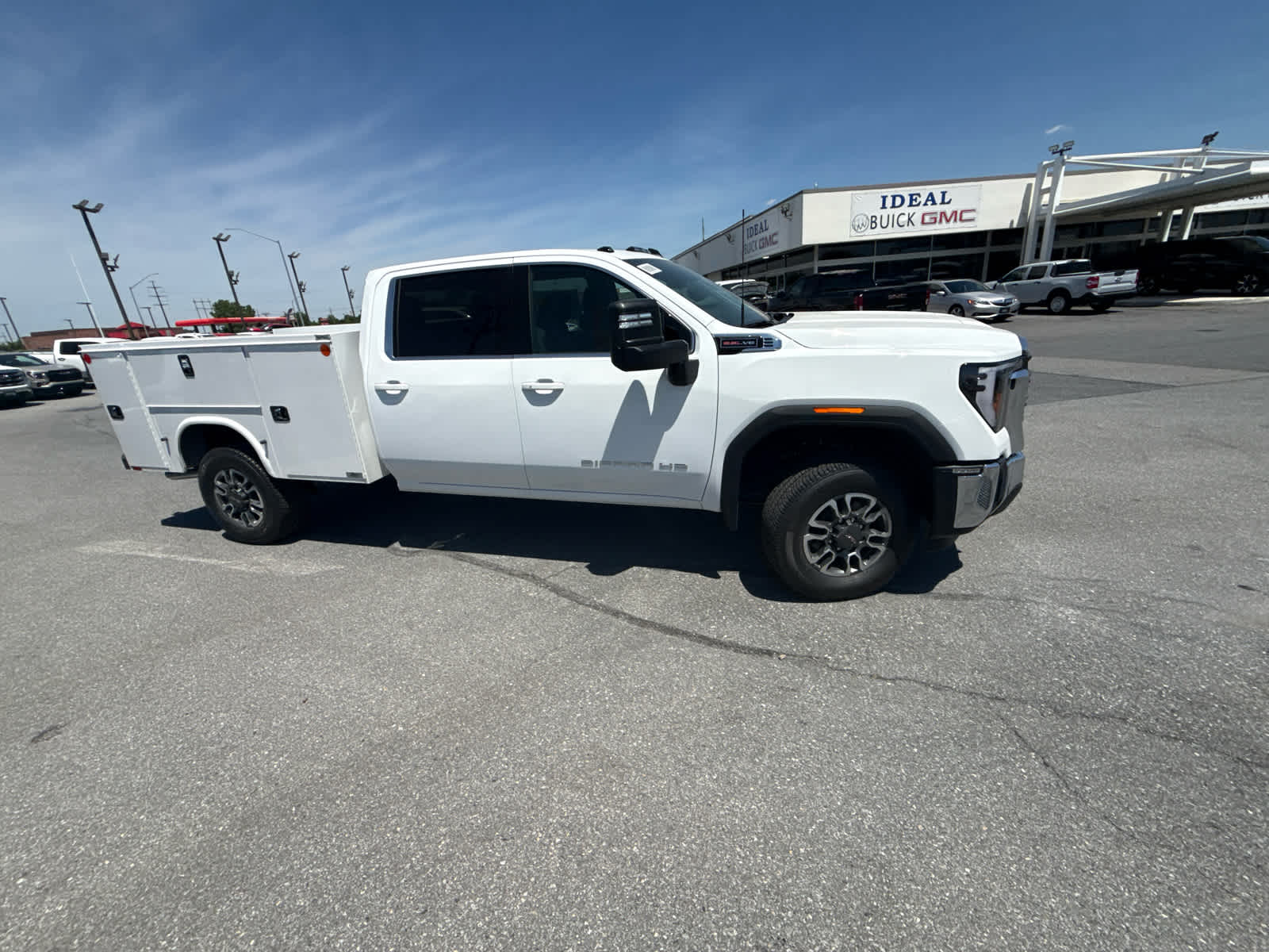 2026 GMC Sierra 3500 HD SLE