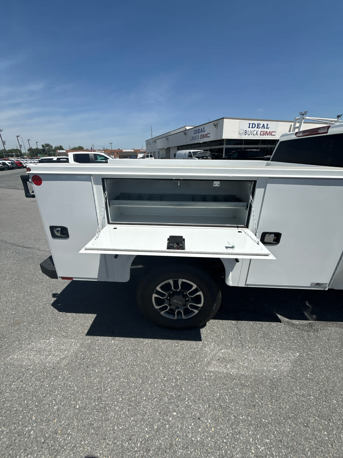 2026 GMC Sierra 3500 HD SLE