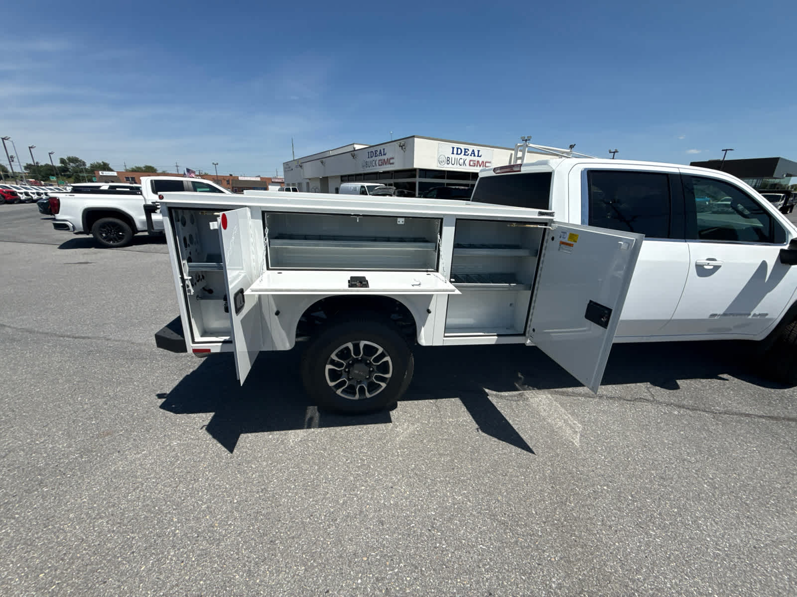 2026 GMC Sierra 3500 HD SLE