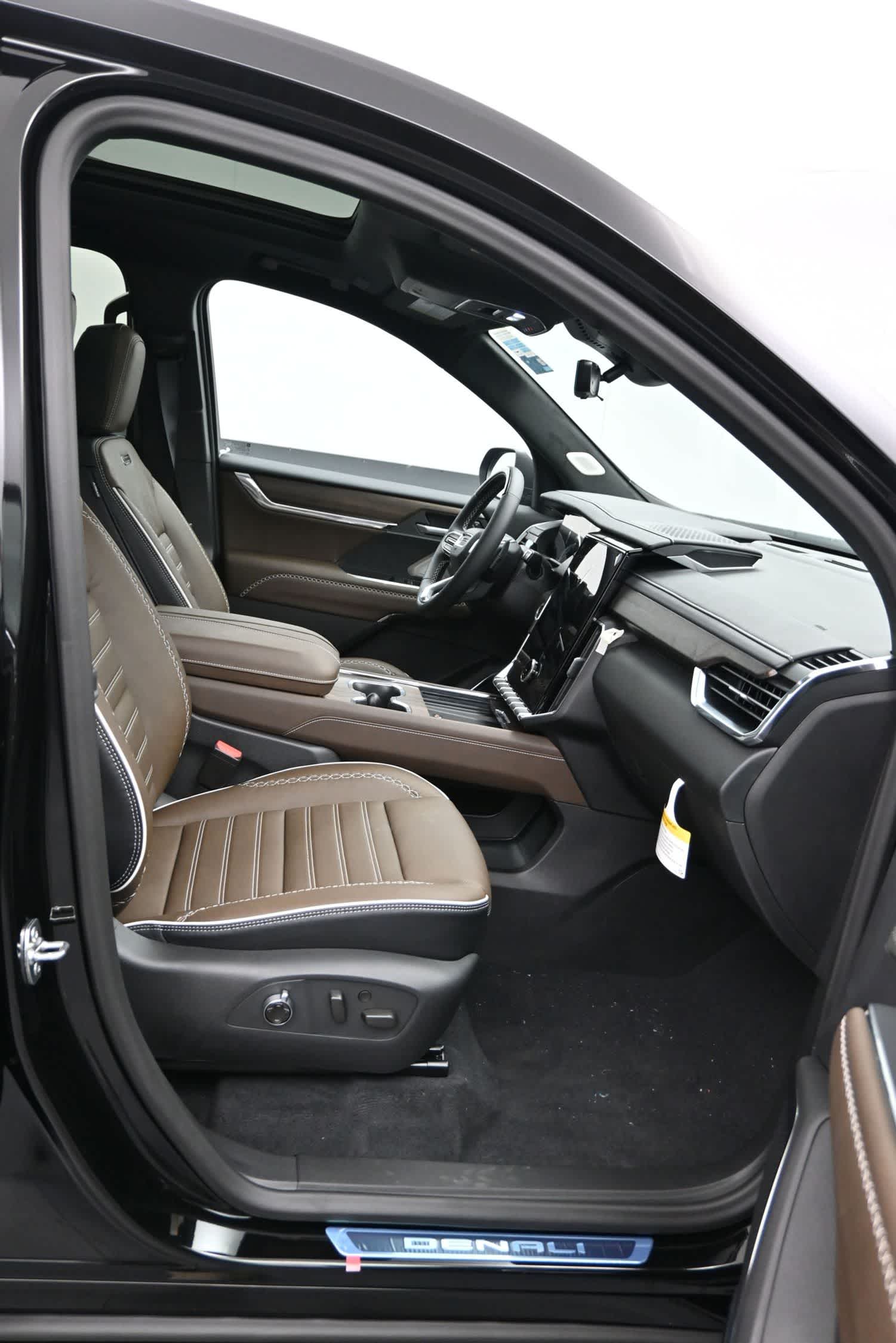 2026 GMC Acadia Denali Ultimate AWD