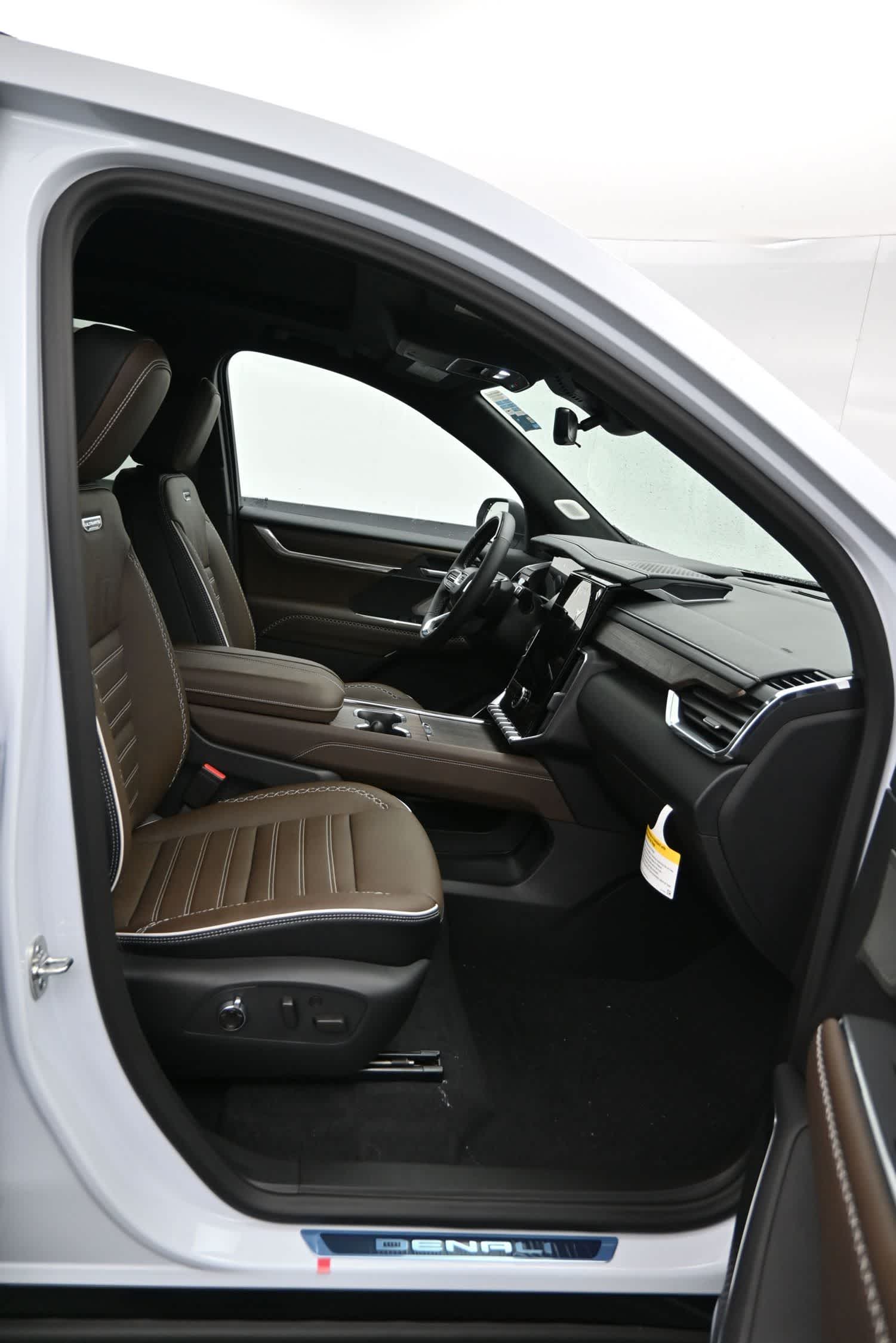 2026 GMC Acadia Denali Ultimate AWD